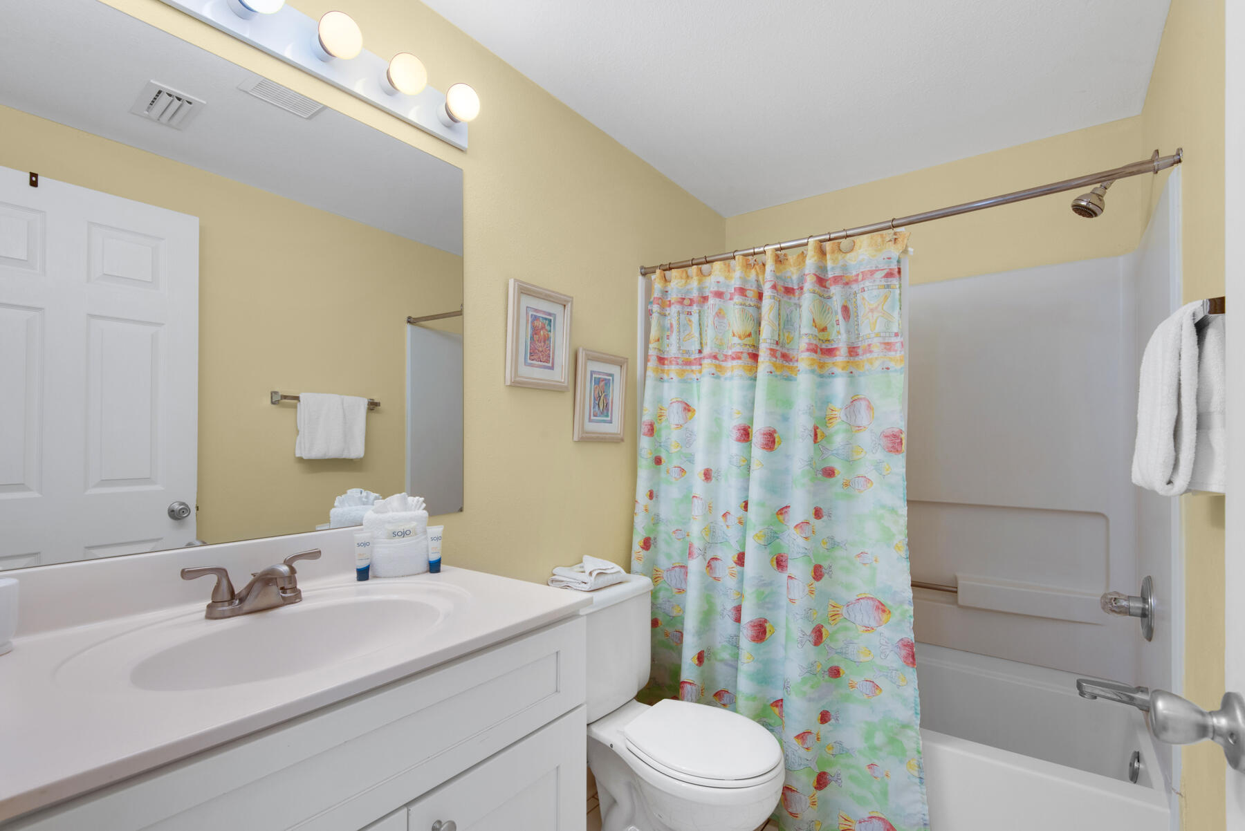 EMERALD TOWERS WEST CONDO - Residential