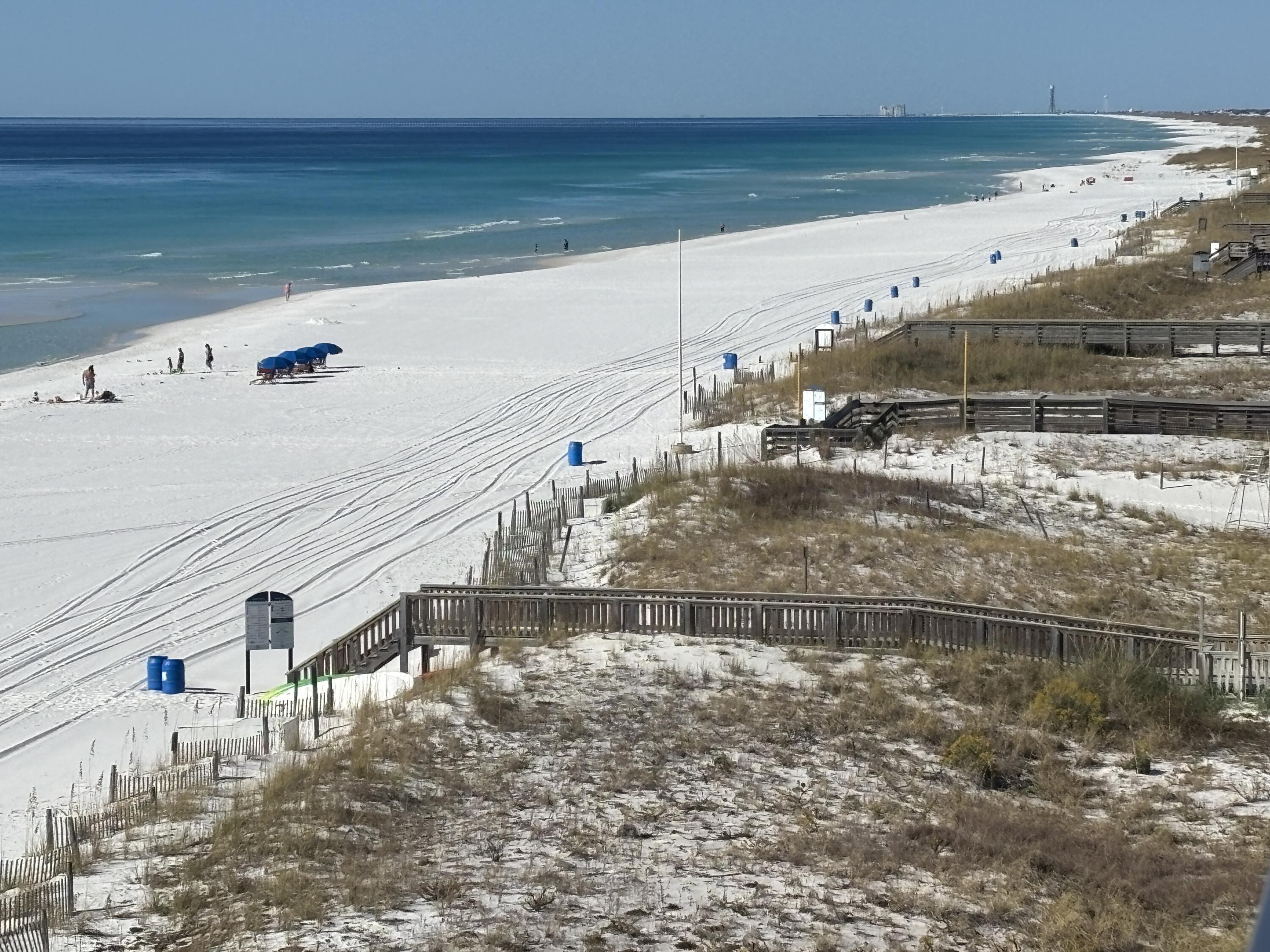 EMERALD TOWERS WEST CONDO - Residential