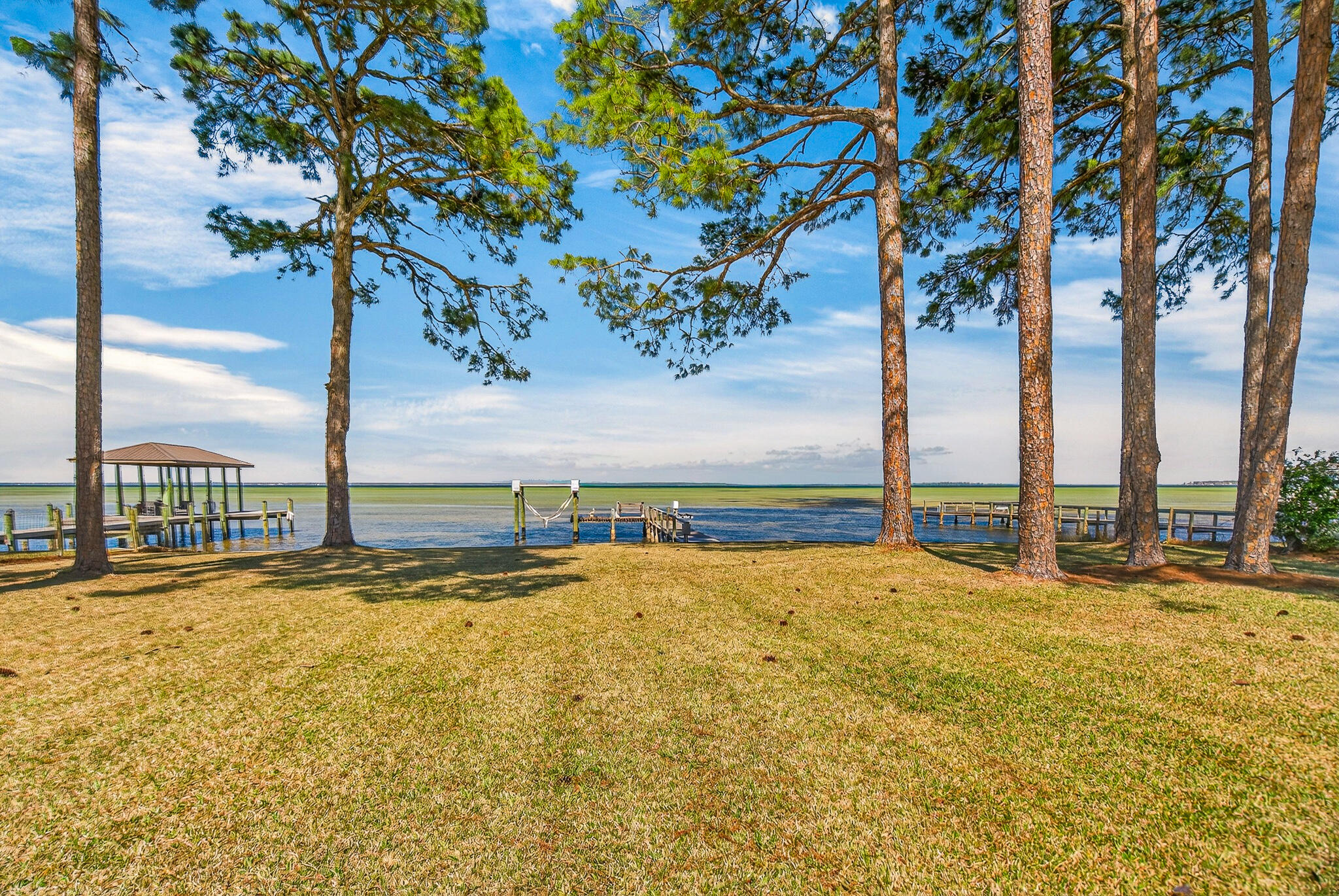 FLAMINGO BEACH - Residential