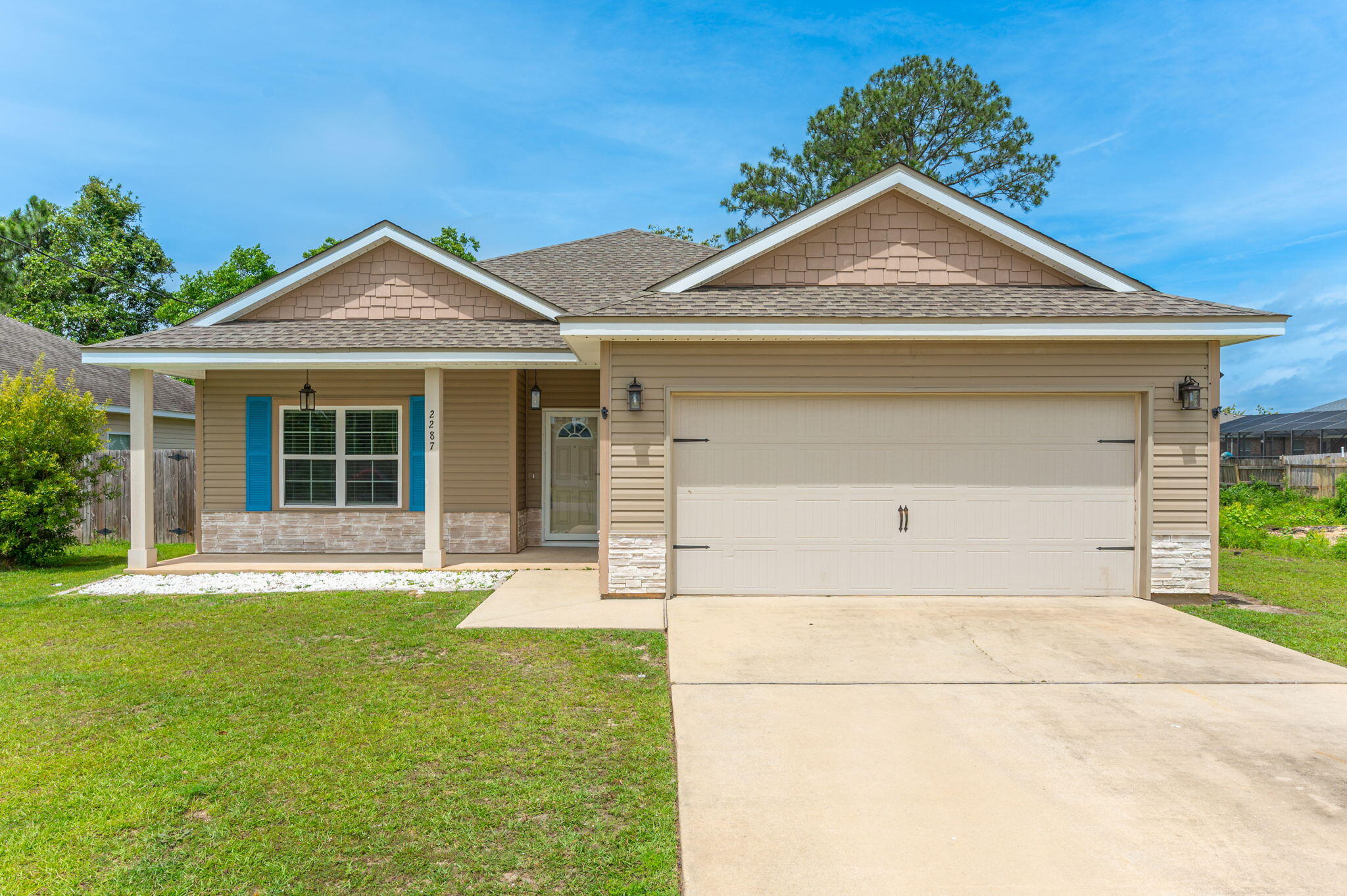 CRESCENT SHORES - Residential