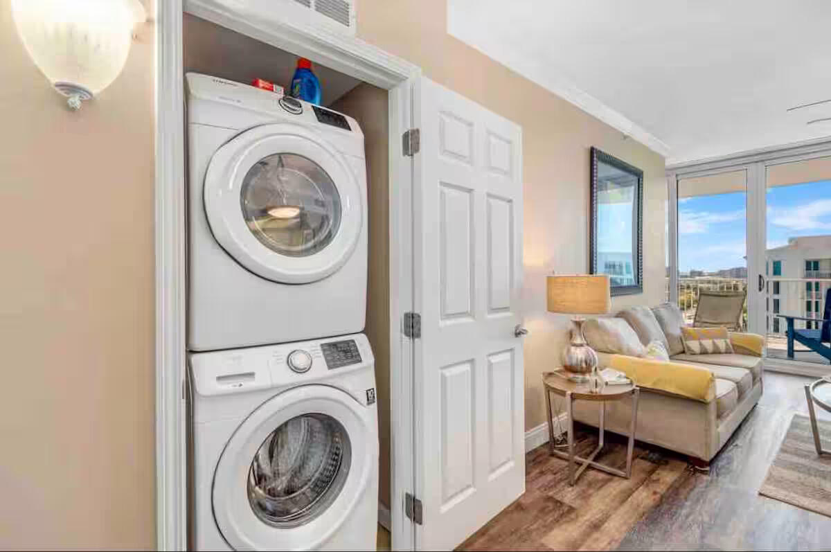 THE PALMS OF DESTIN - Residential