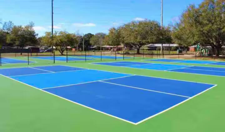 THE PALMS OF DESTIN - Residential