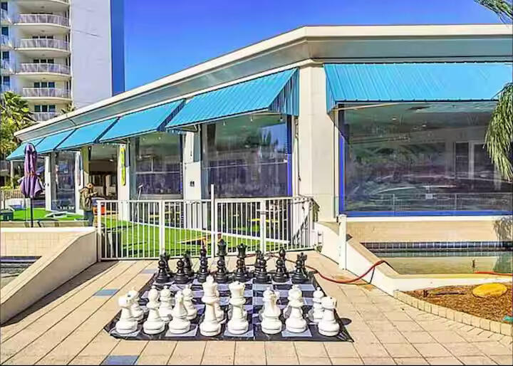 THE PALMS OF DESTIN - Residential