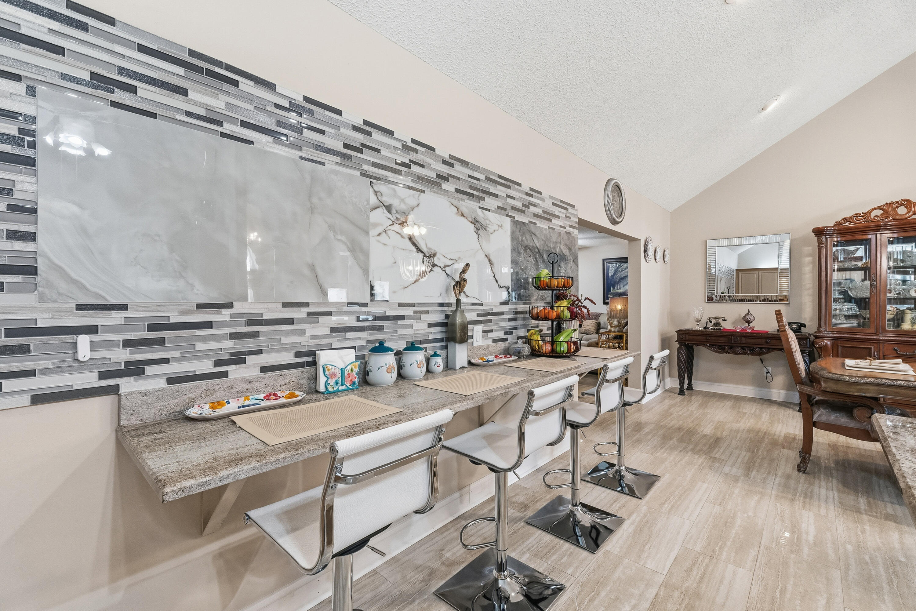 HOLLEY BY THE SEA - Residential