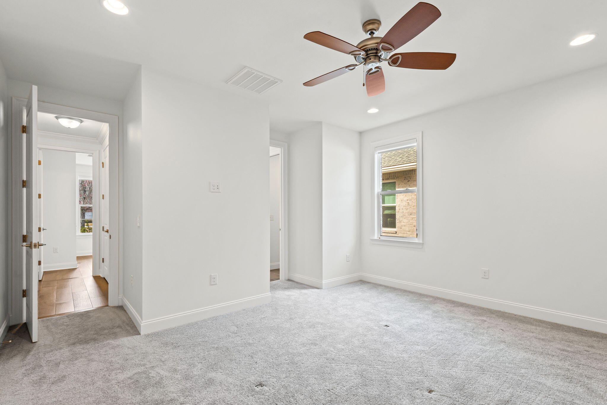 MAGNOLIA WOODS - Residential