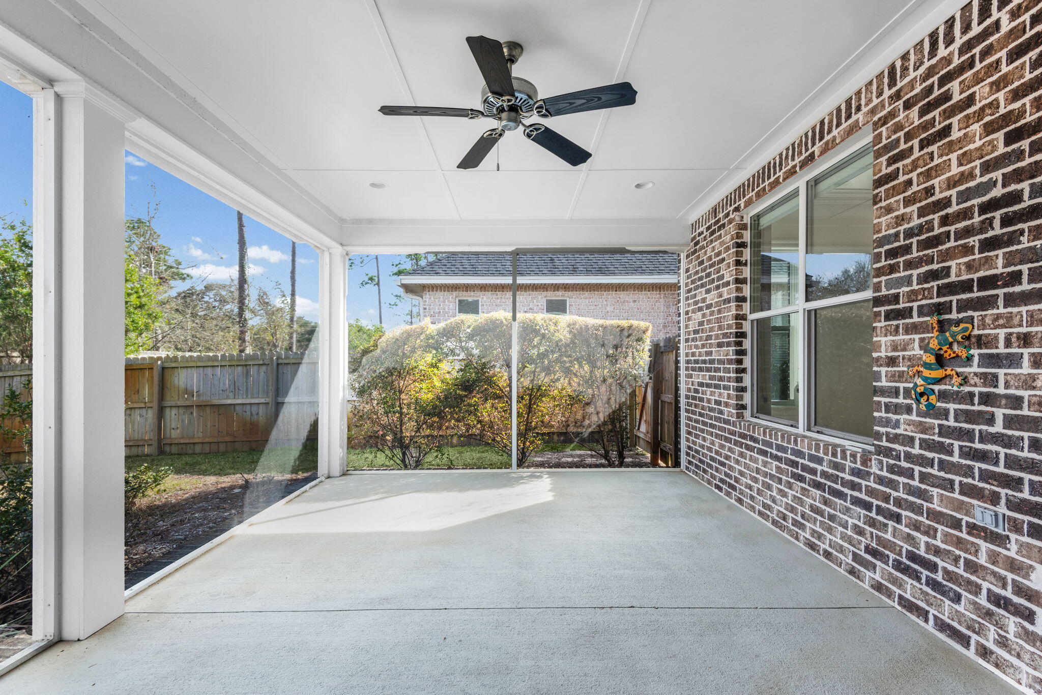 MAGNOLIA WOODS - Residential