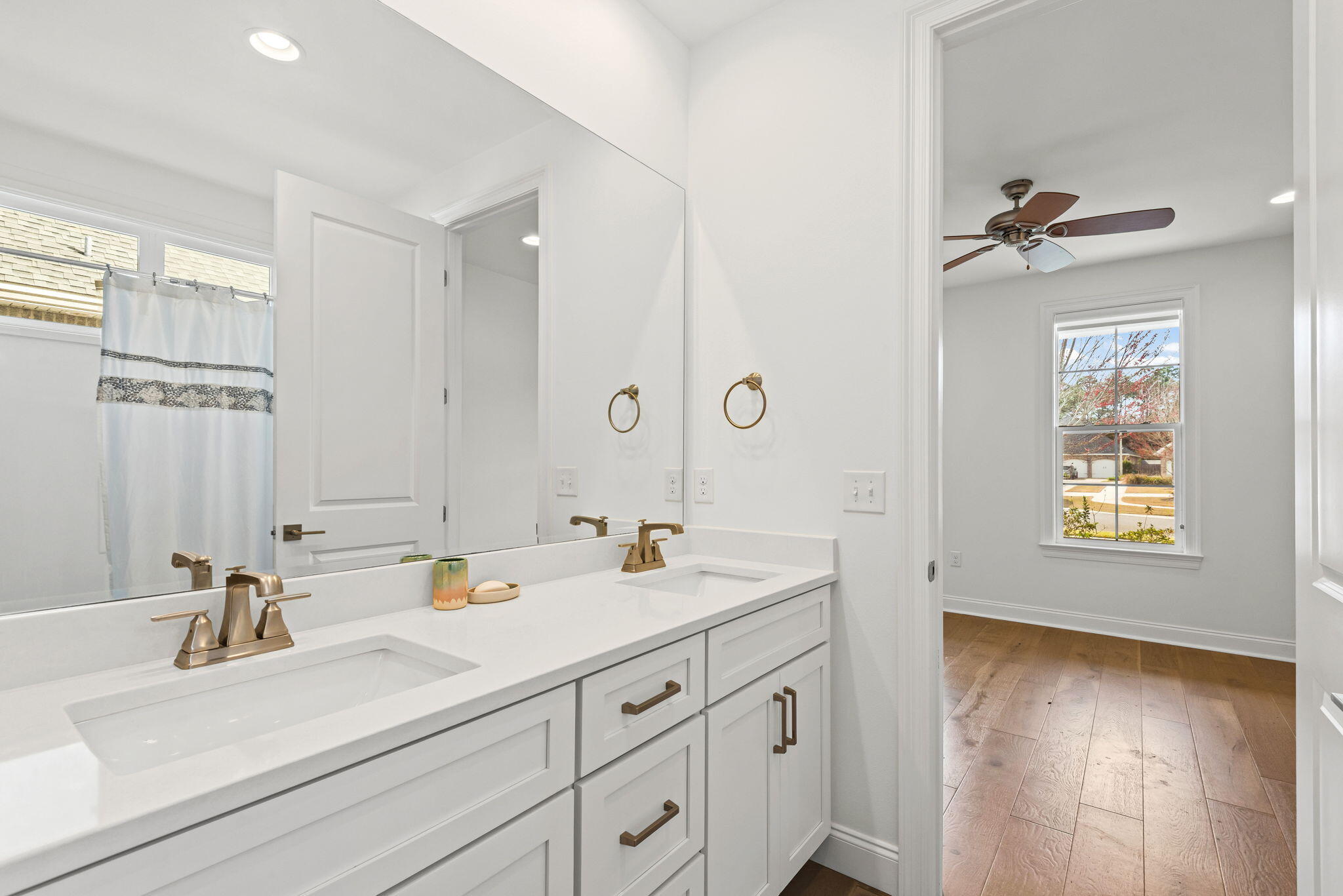 MAGNOLIA WOODS - Residential