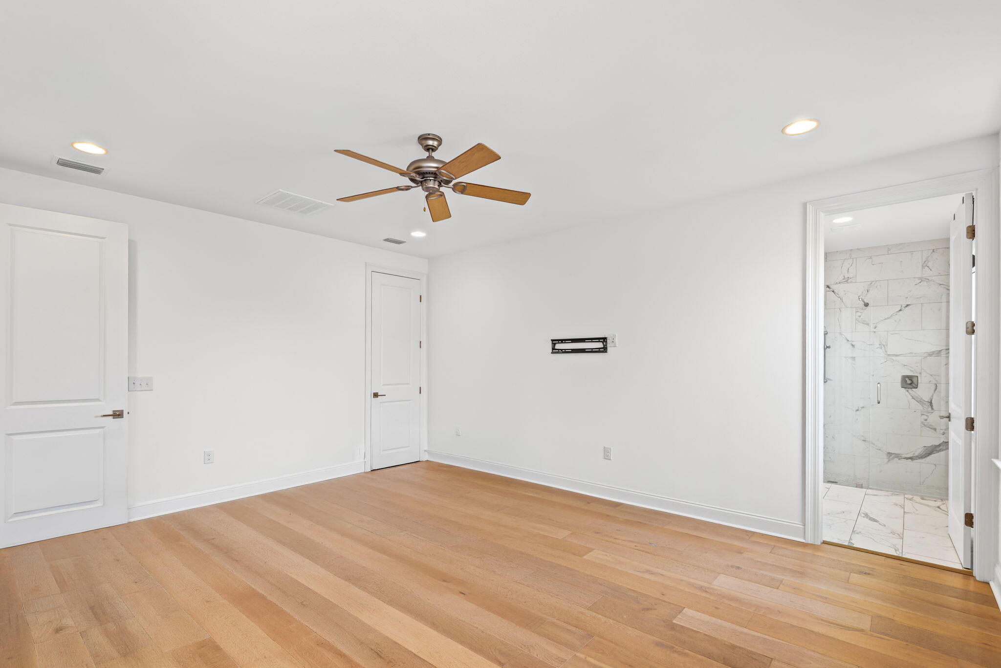 MAGNOLIA WOODS - Residential