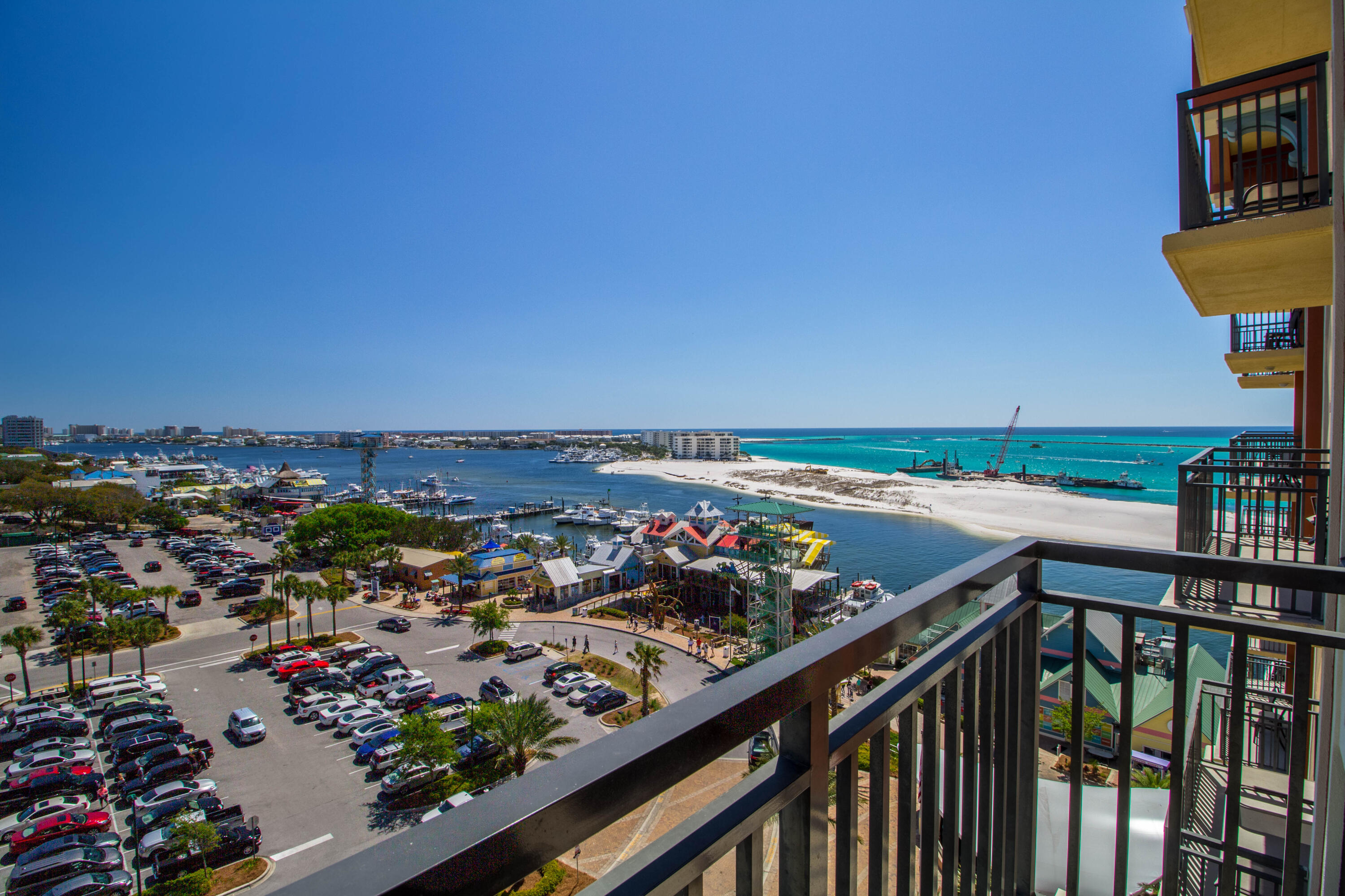 EMERALD GRANDE - Residential