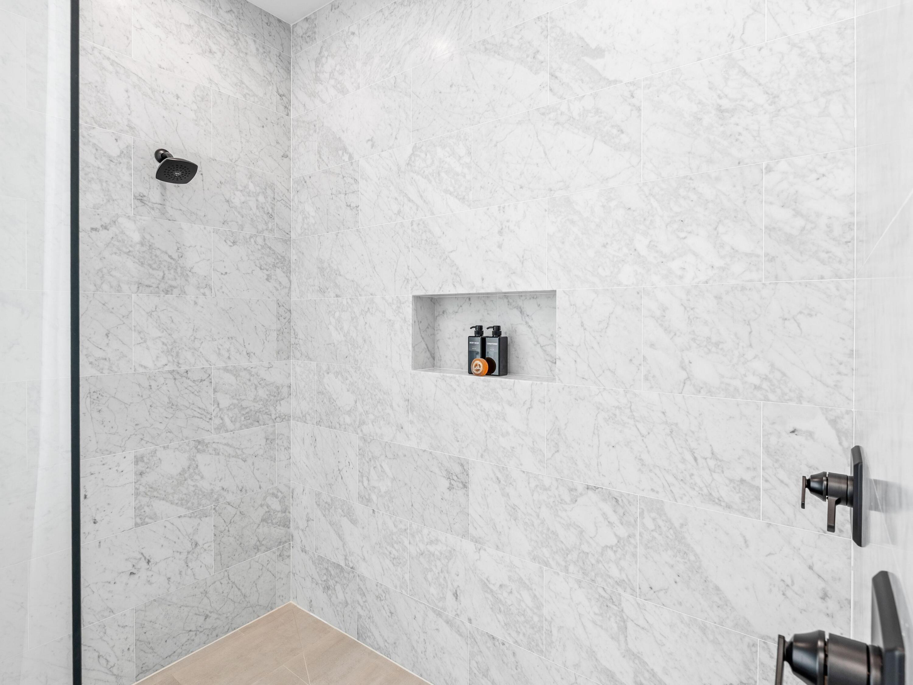 MALA BEACH - Residential