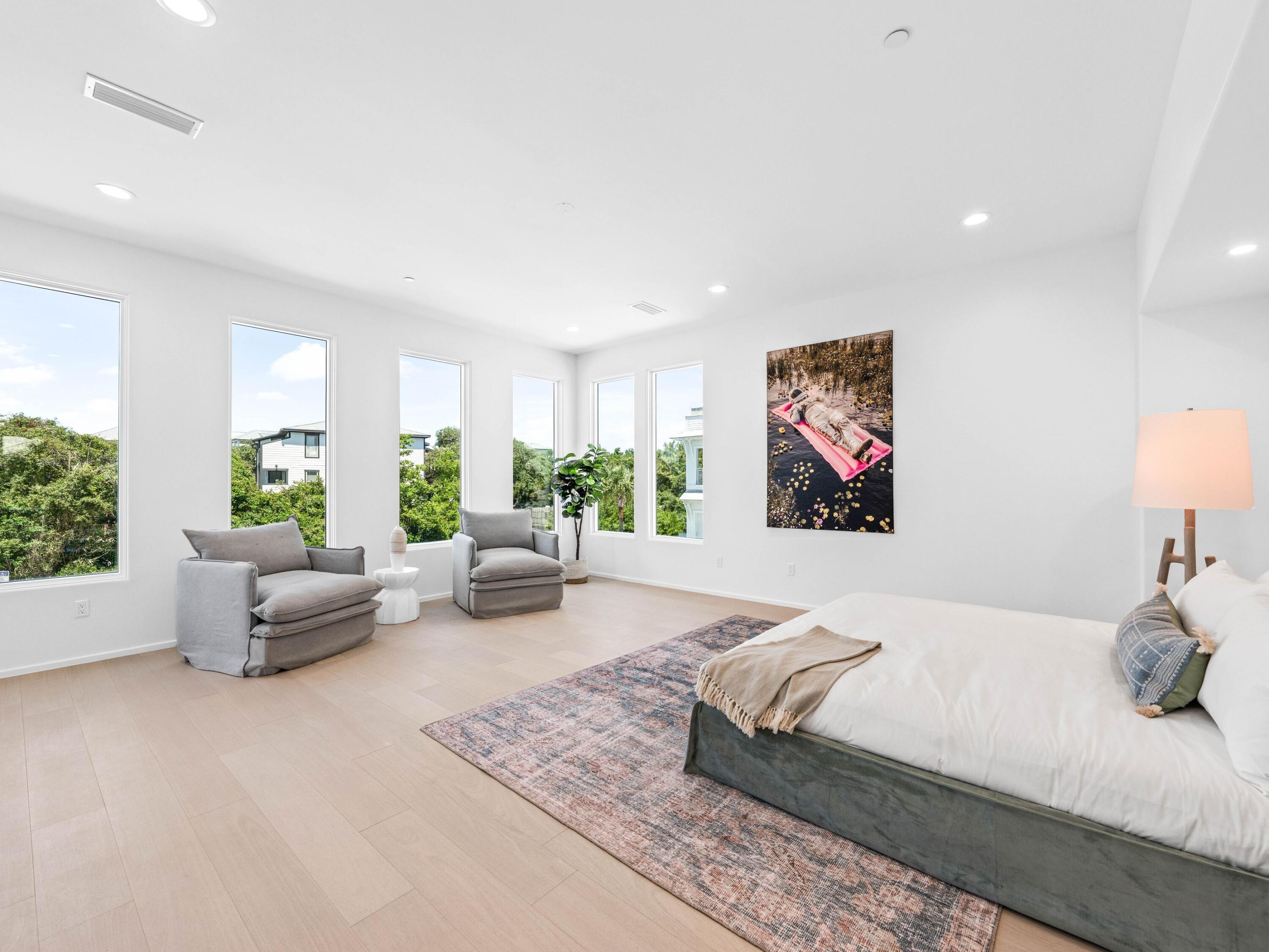 MALA BEACH - Residential