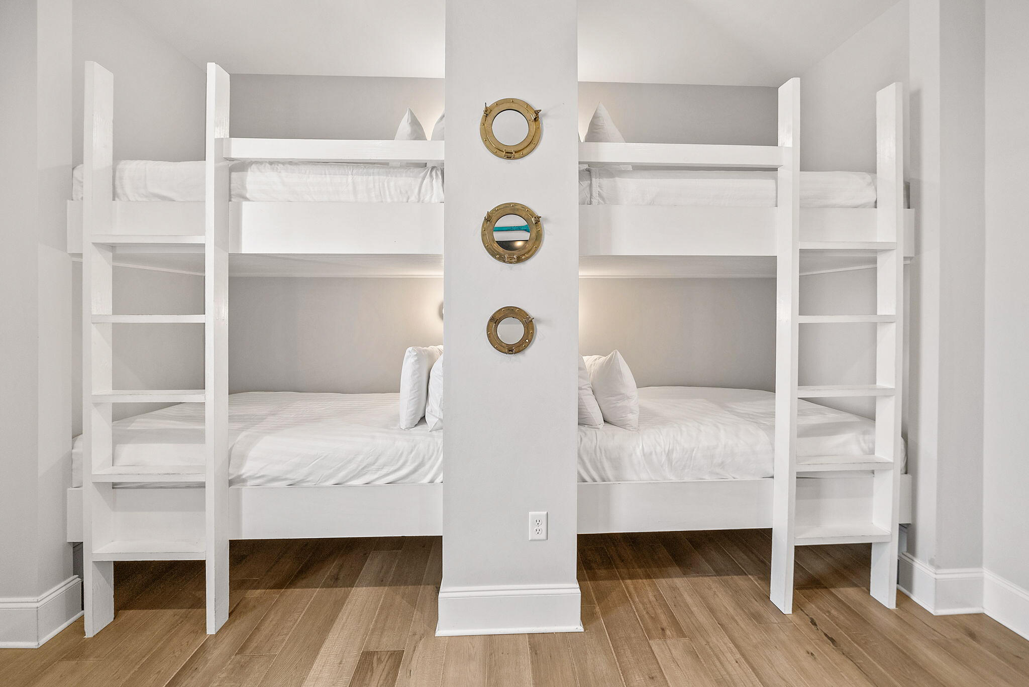 EASTERN LAKE S/D - Residential