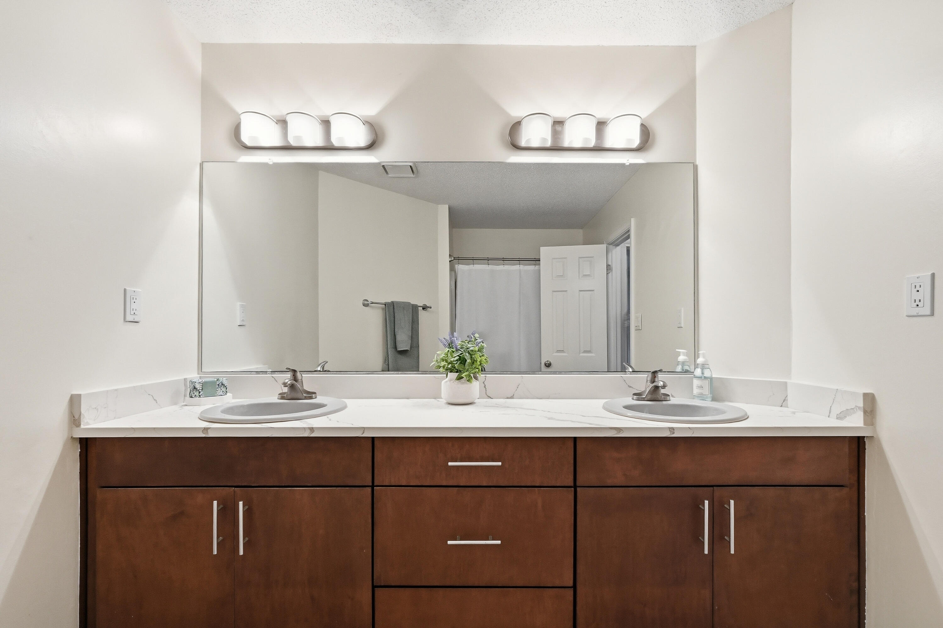 SHALIMAR POINTE PH 1 - Residential