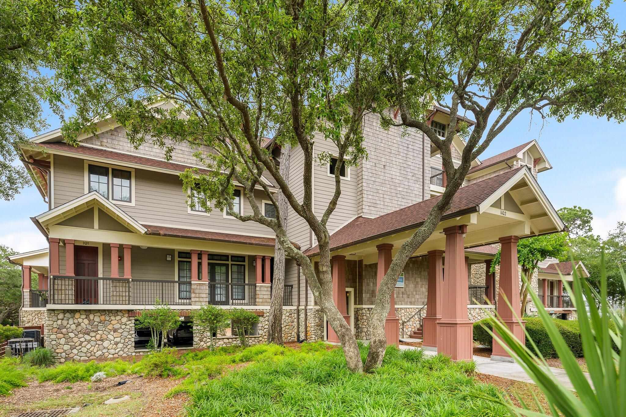 WILD HERON LAKESIDE LODGE - Residential