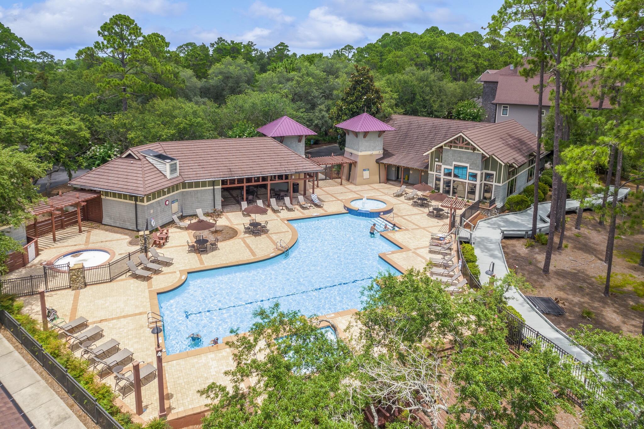 WILD HERON LAKESIDE LODGE - Residential