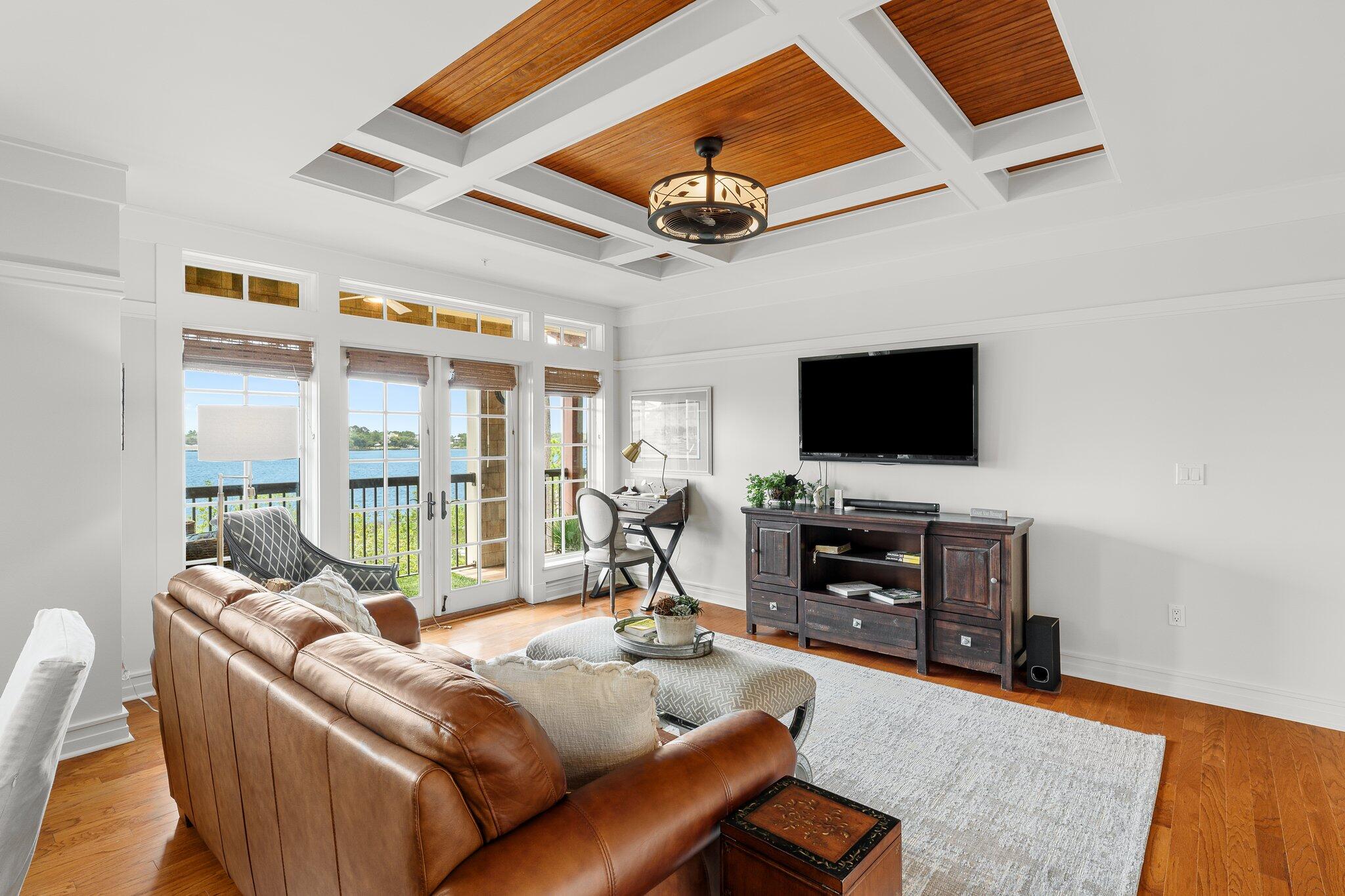 WILD HERON LAKESIDE LODGE - Residential