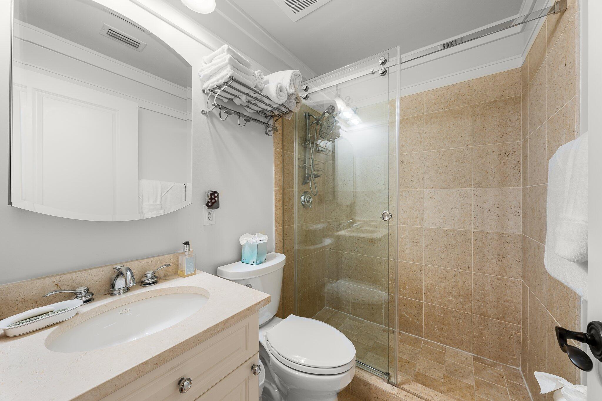 WILD HERON LAKESIDE LODGE - Residential