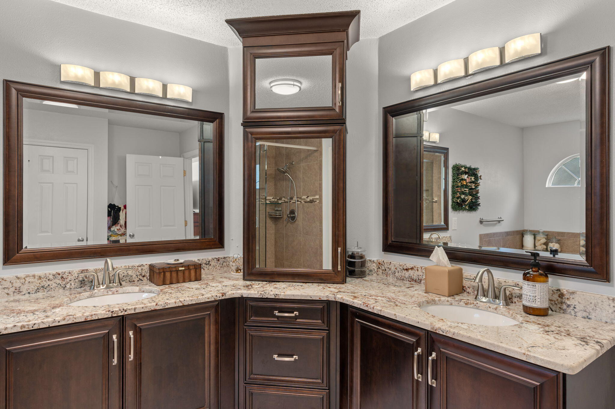 PARKWOOD ESTATES PH 1 BLUEWATER BAY - Residential