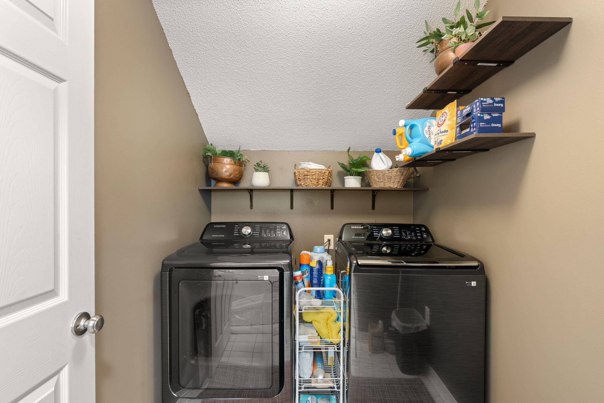 PARKWOOD ESTATES PH 1 BLUEWATER BAY - Residential