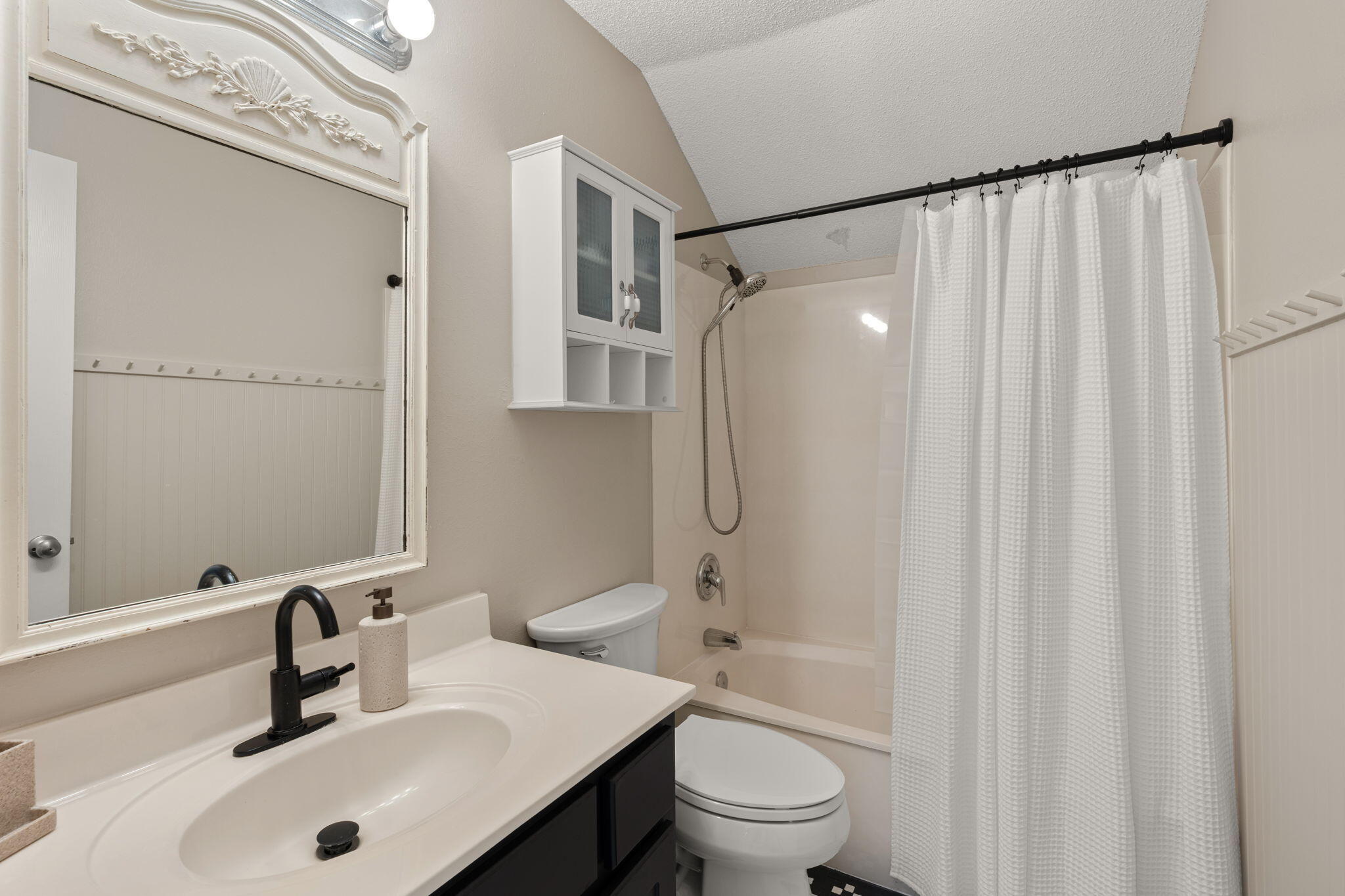 PARKWOOD ESTATES PH 1 BLUEWATER BAY - Residential