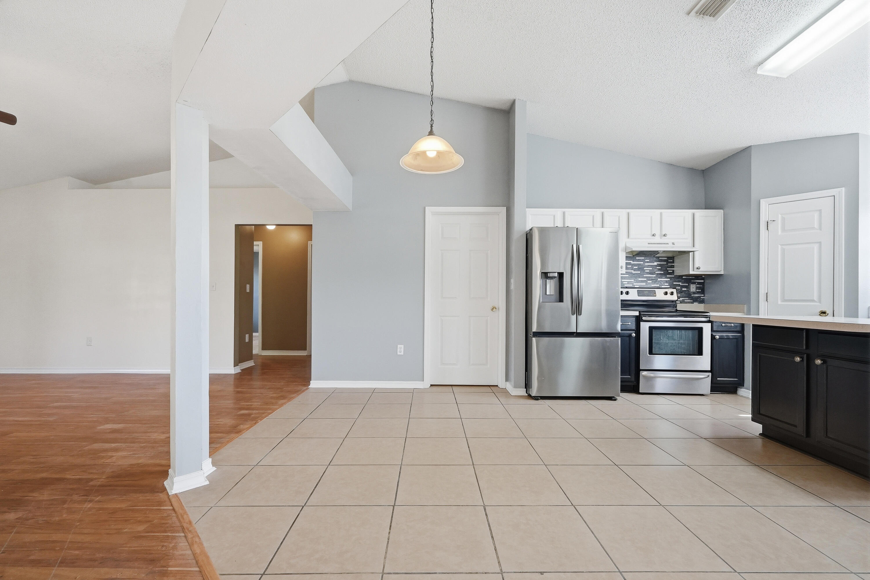 REDSTONE ESTATES - Residential Lease