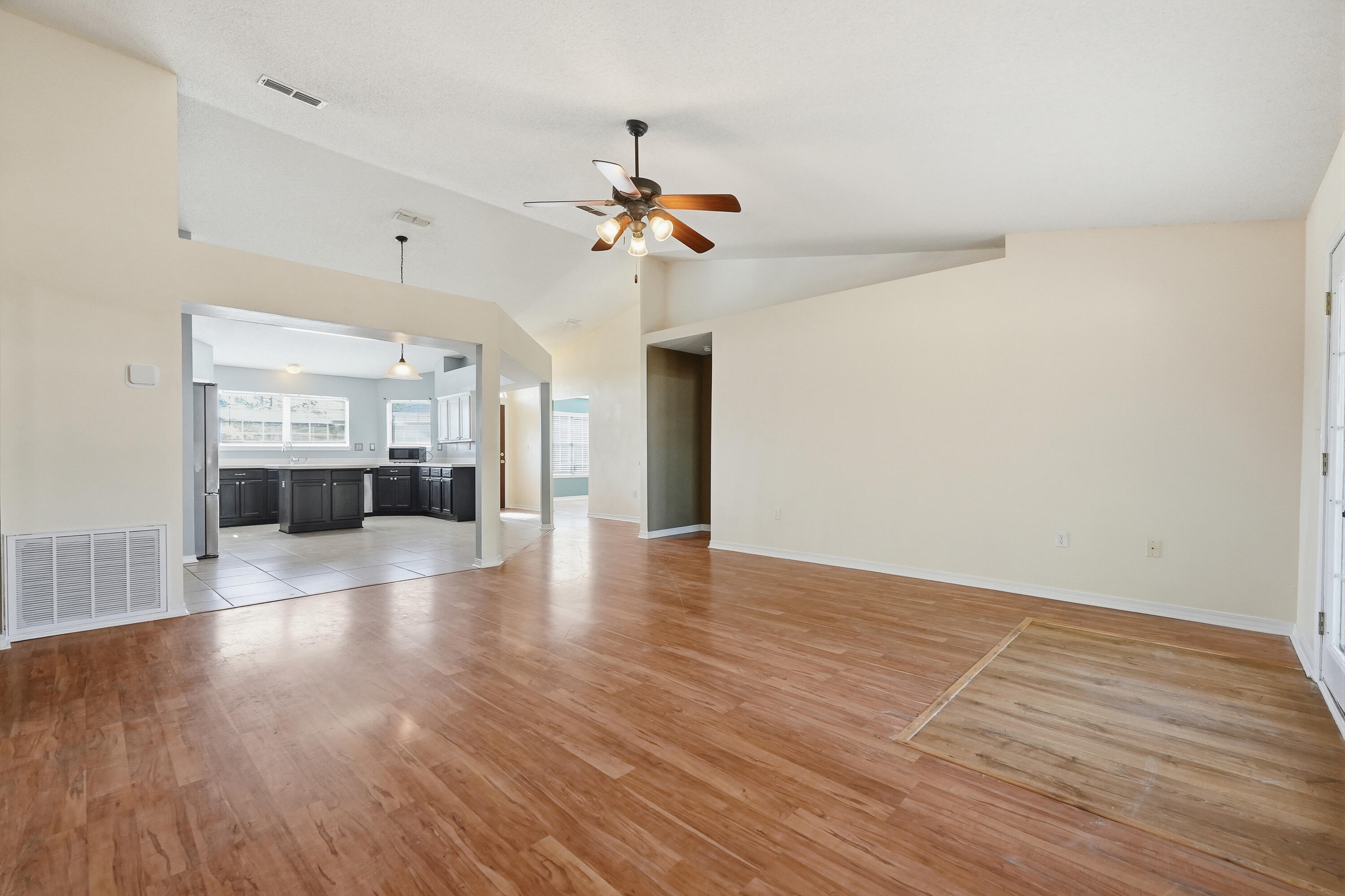 REDSTONE ESTATES - Residential Lease