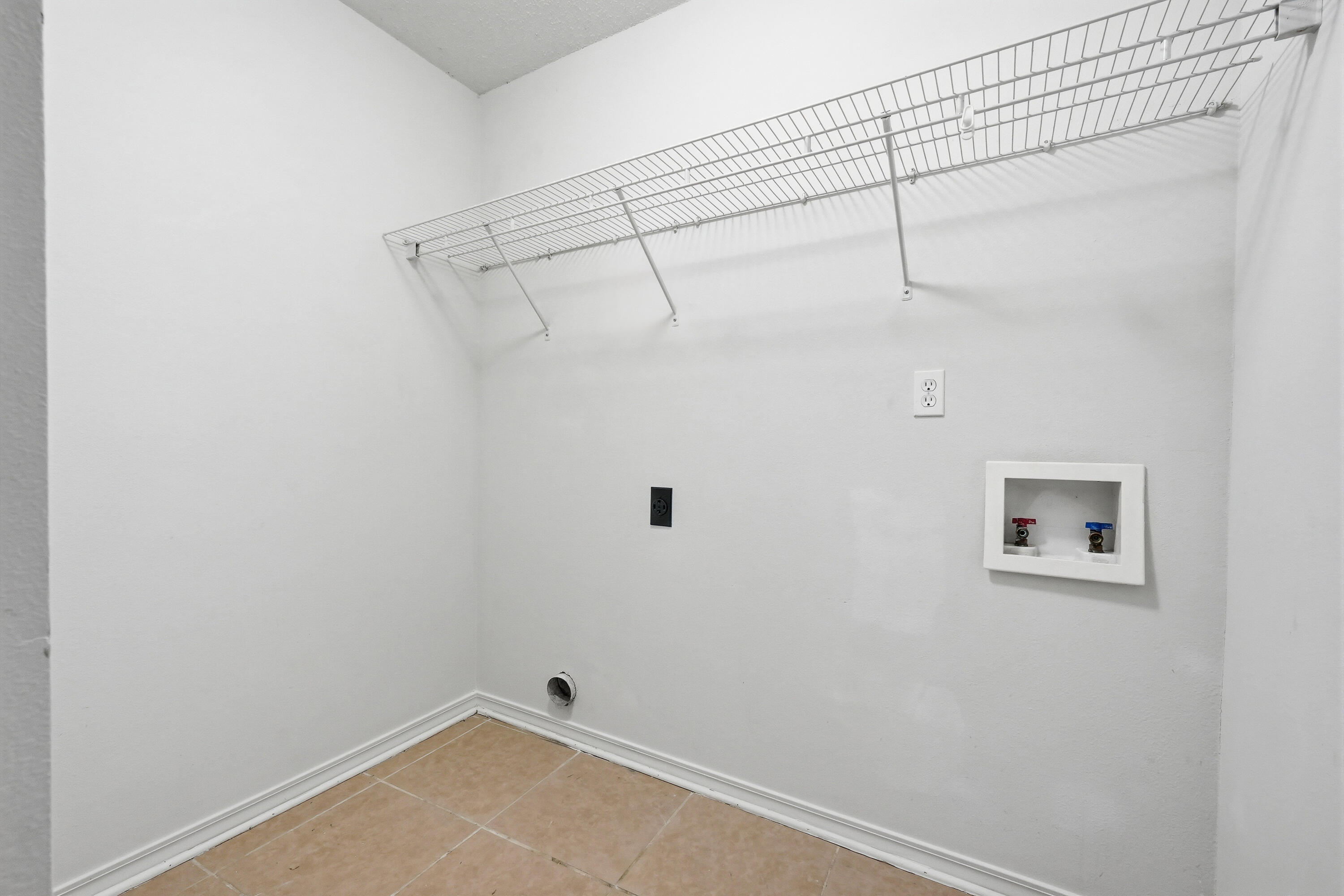 REDSTONE ESTATES - Residential Lease