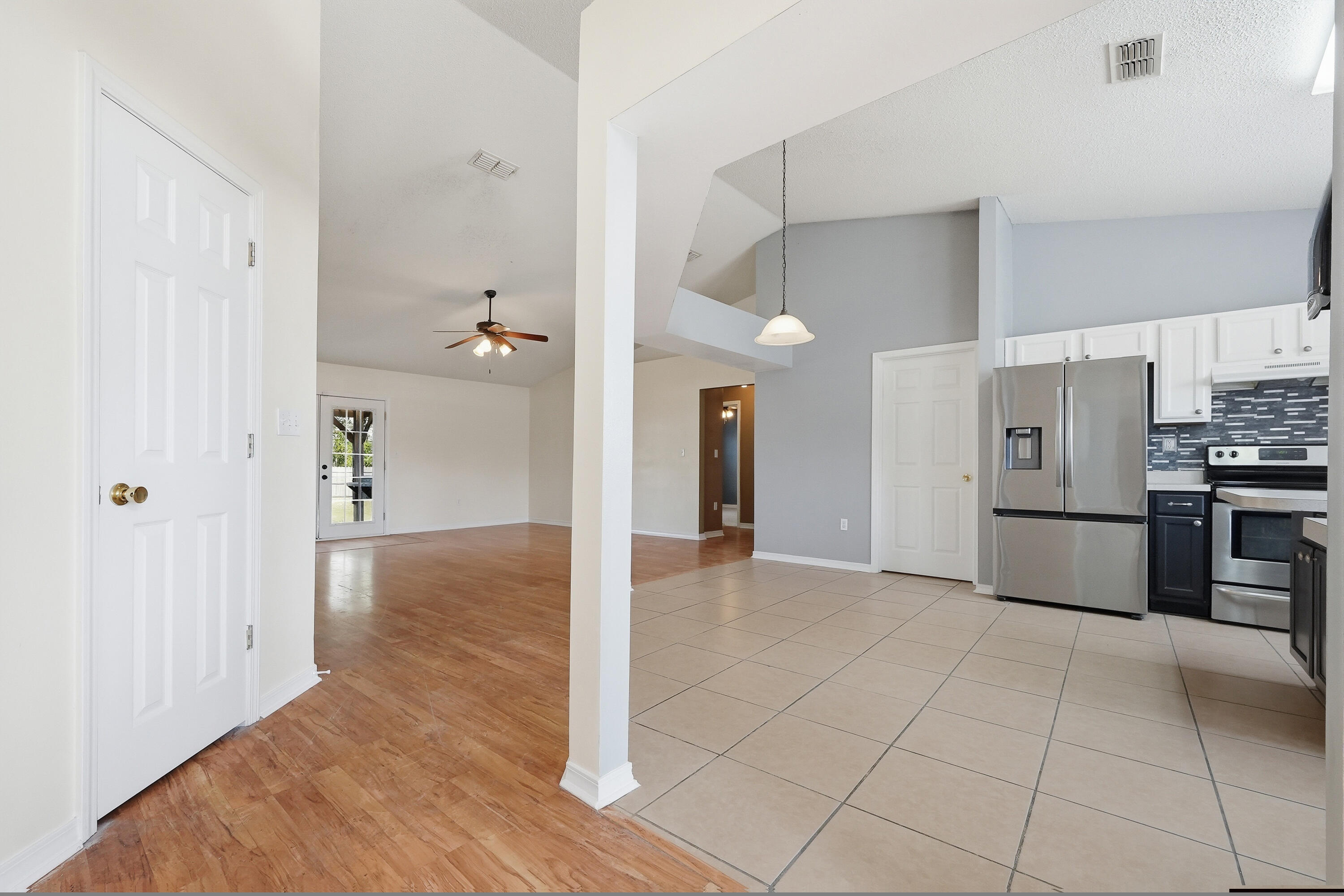 REDSTONE ESTATES - Residential Lease