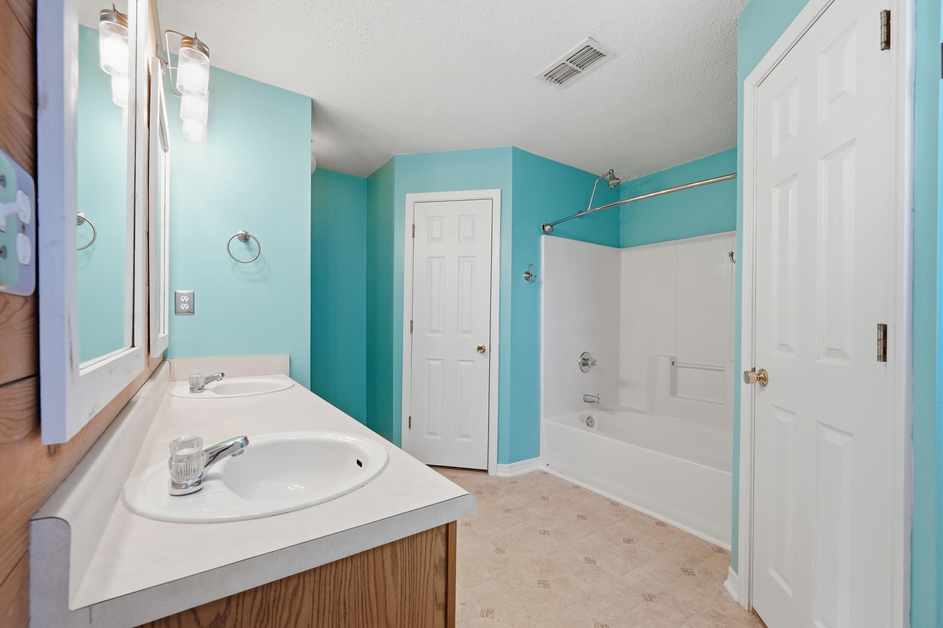 REDSTONE ESTATES - Residential Lease