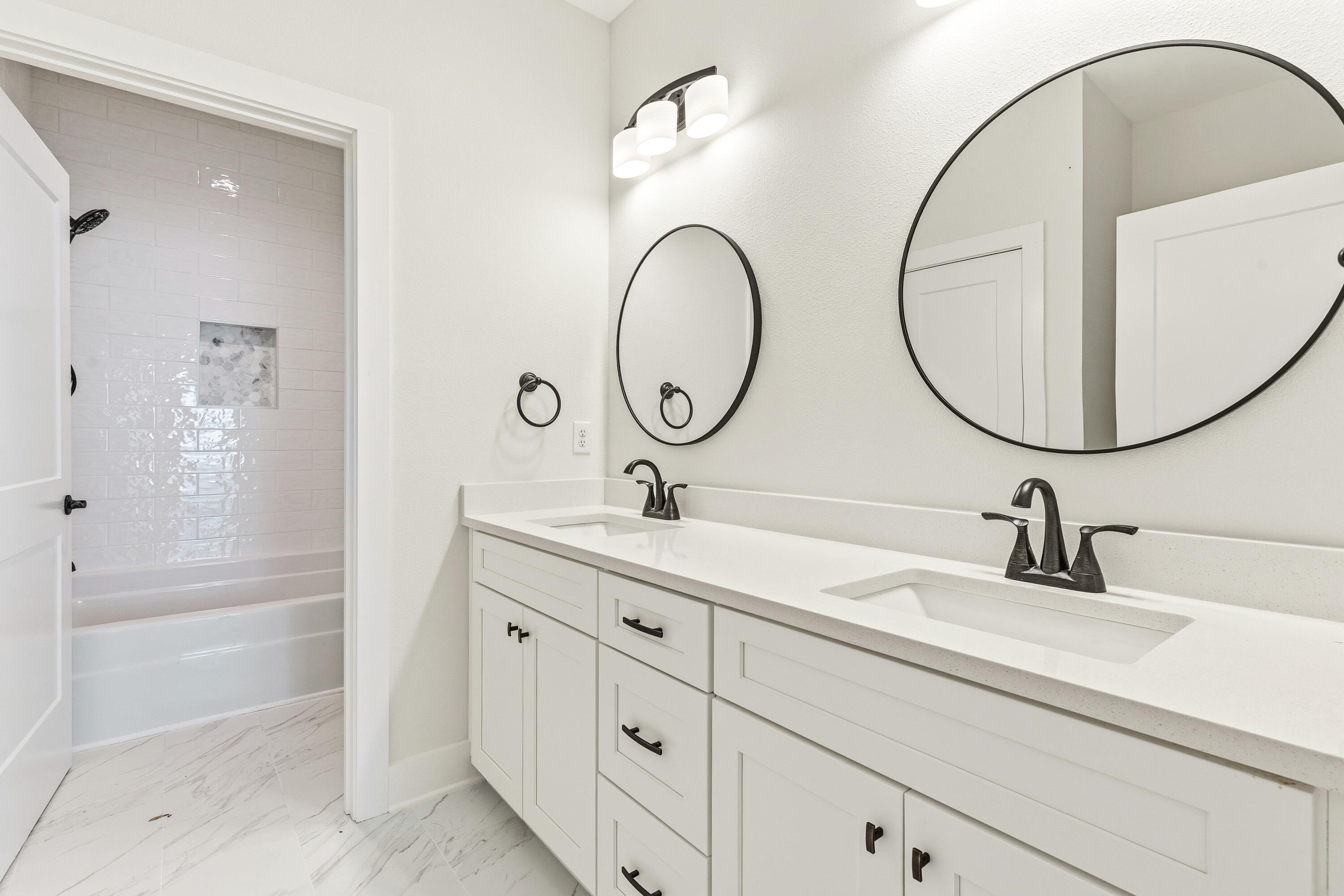 REDFISH POINT - Residential