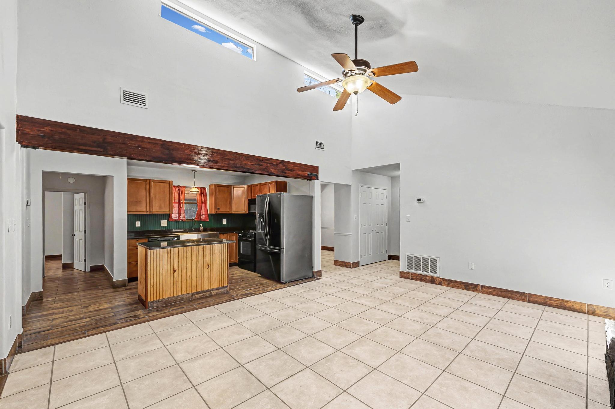 KENNEDY LAKES 1ST ADDN - Residential