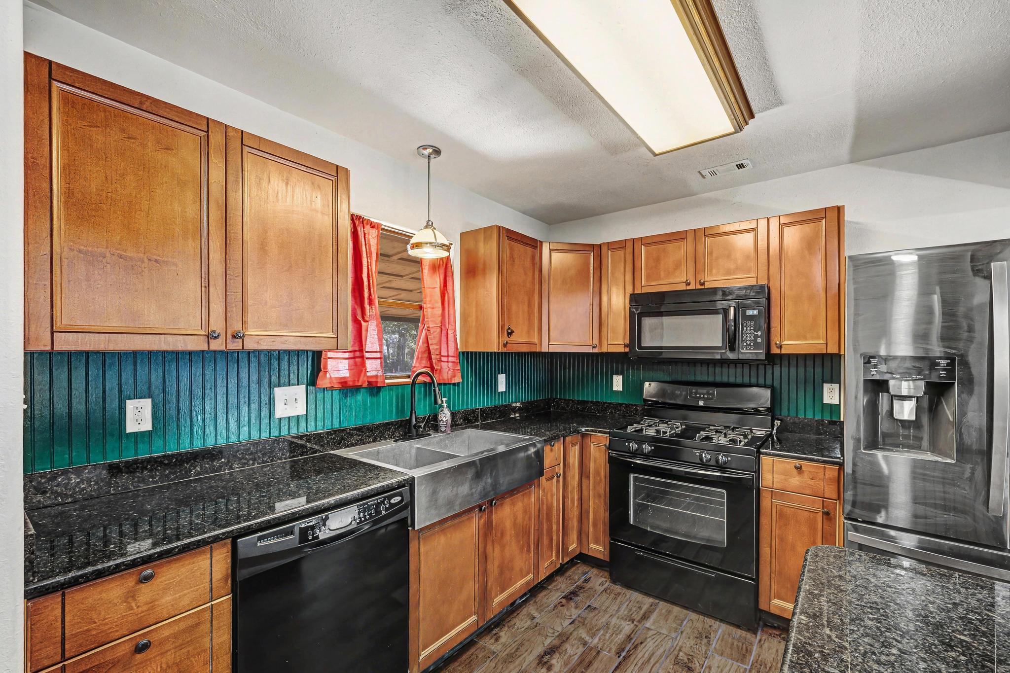 KENNEDY LAKES 1ST ADDN - Residential