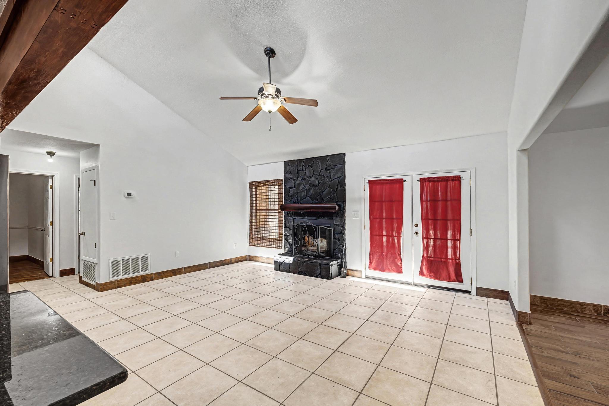 KENNEDY LAKES 1ST ADDN - Residential