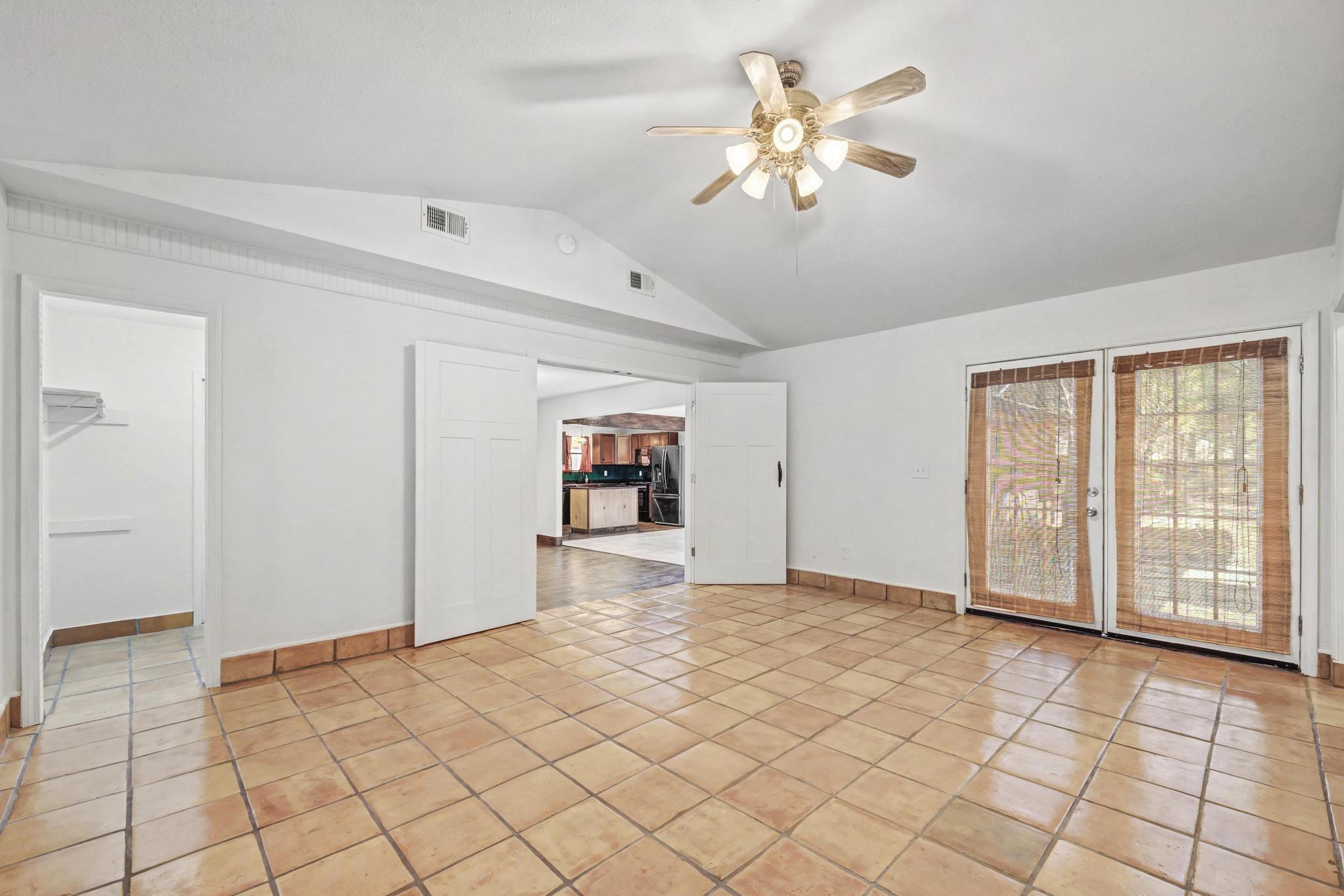 KENNEDY LAKES 1ST ADDN - Residential