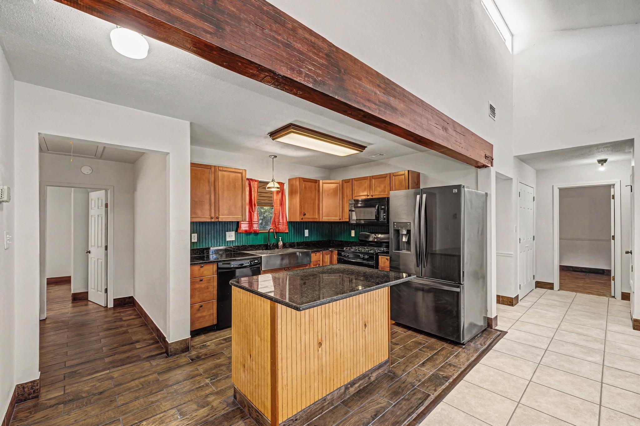 KENNEDY LAKES 1ST ADDN - Residential