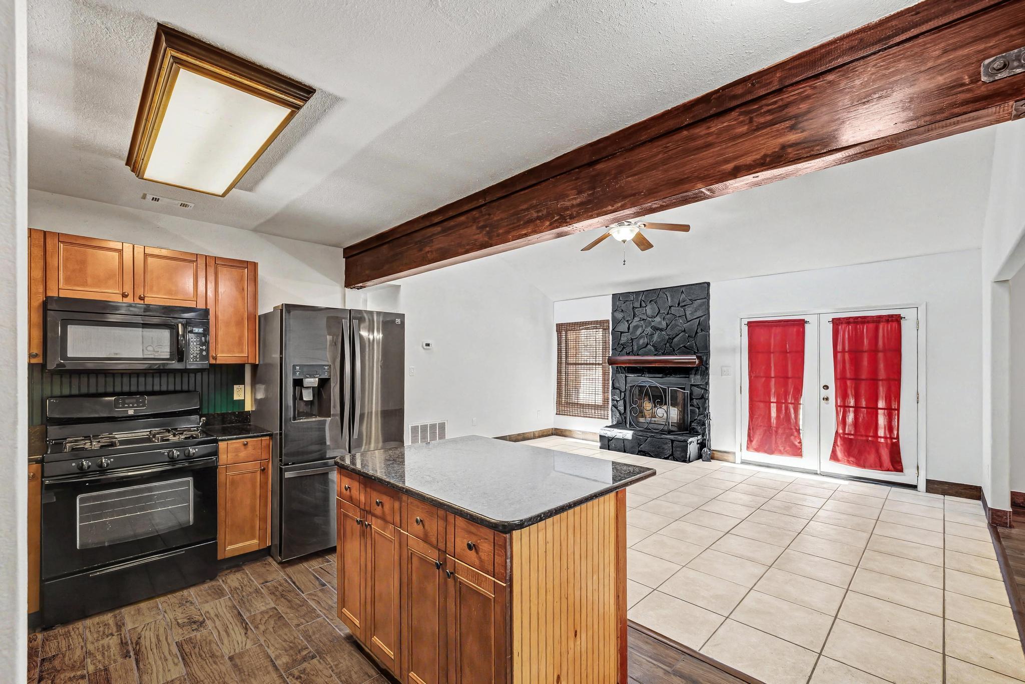 KENNEDY LAKES 1ST ADDN - Residential