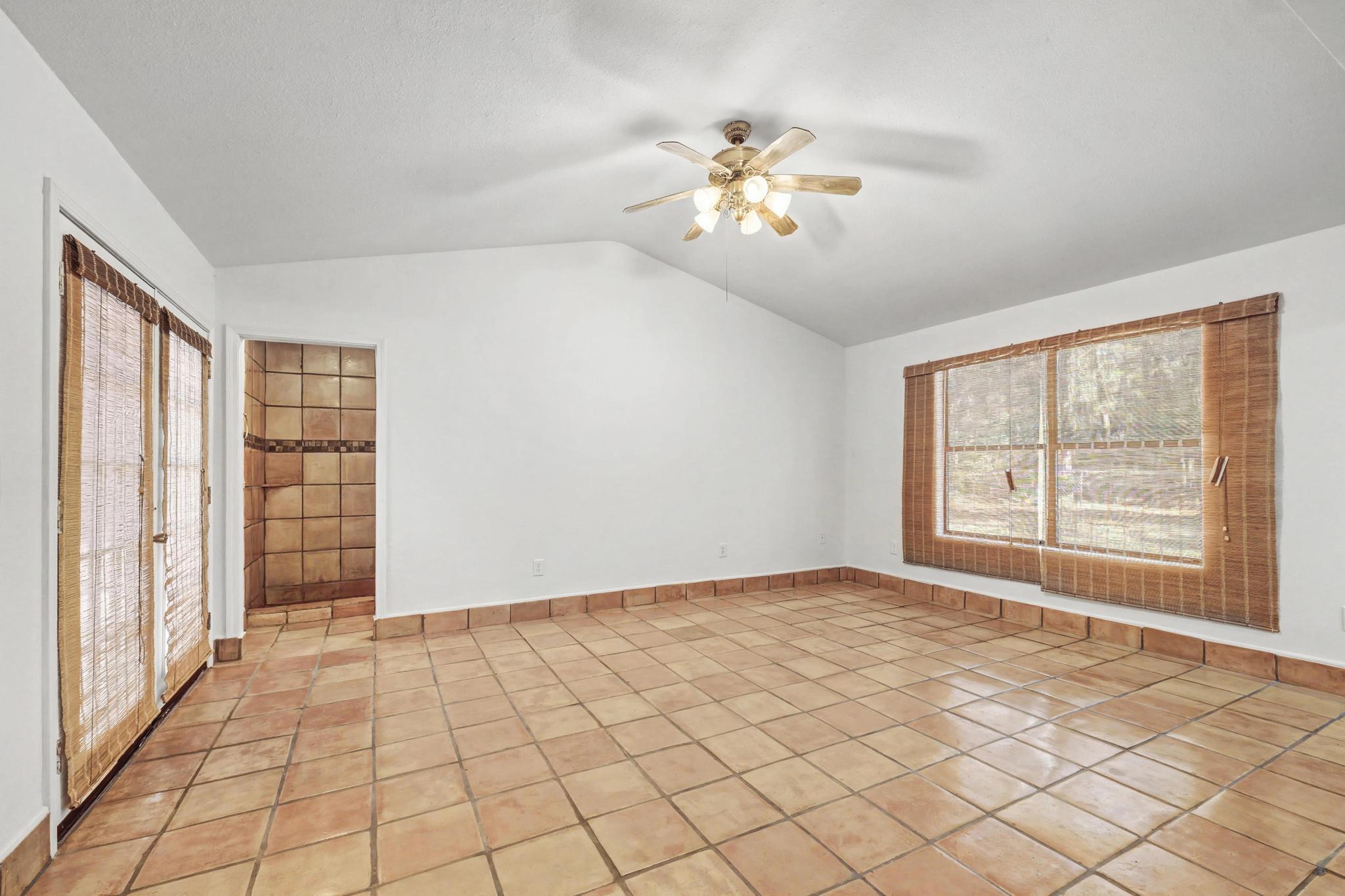 KENNEDY LAKES 1ST ADDN - Residential