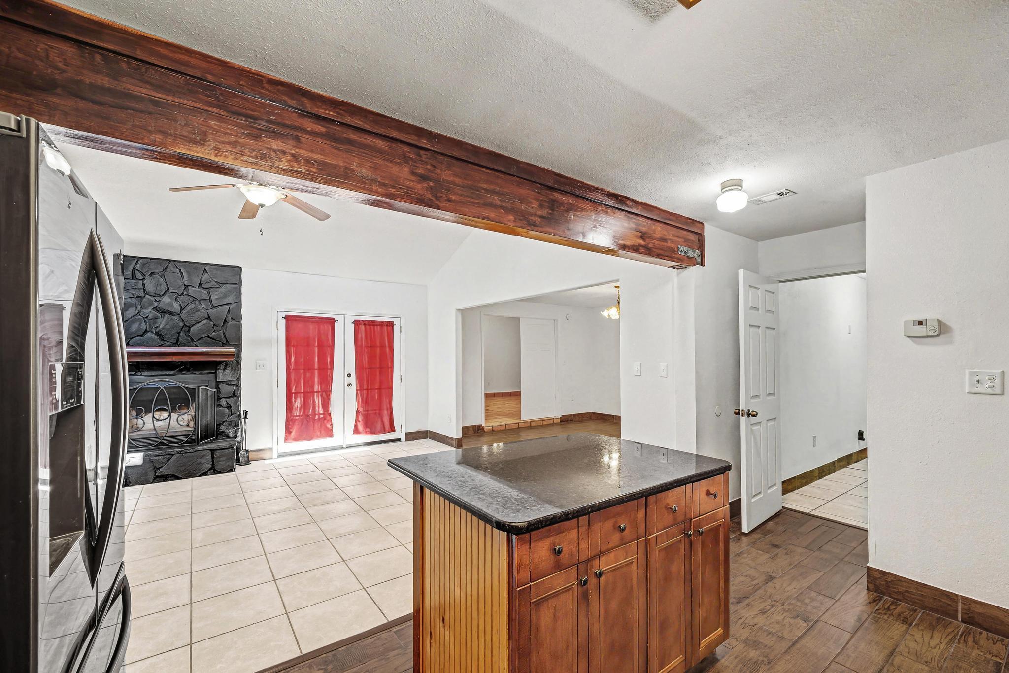 KENNEDY LAKES 1ST ADDN - Residential