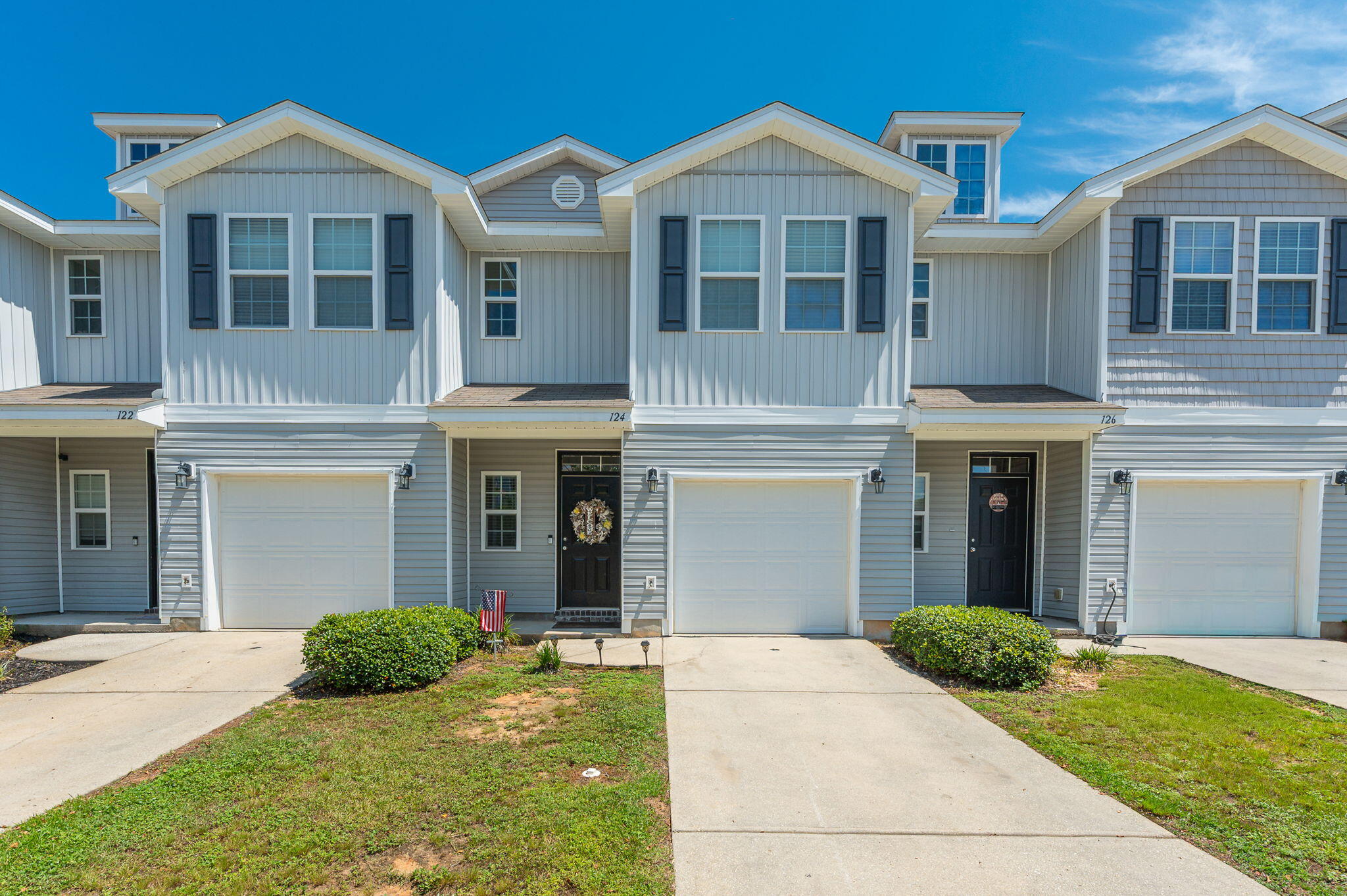 Photo 1 of 37 — 124 E Iron Horse Drive, Crestview, FL 32539