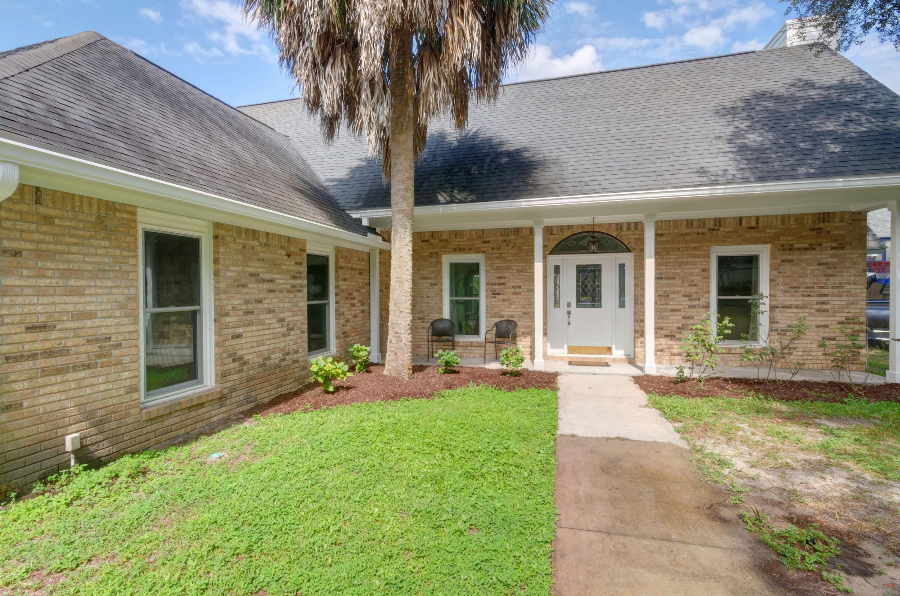 LAKE LORRAINE GARDENS - Residential