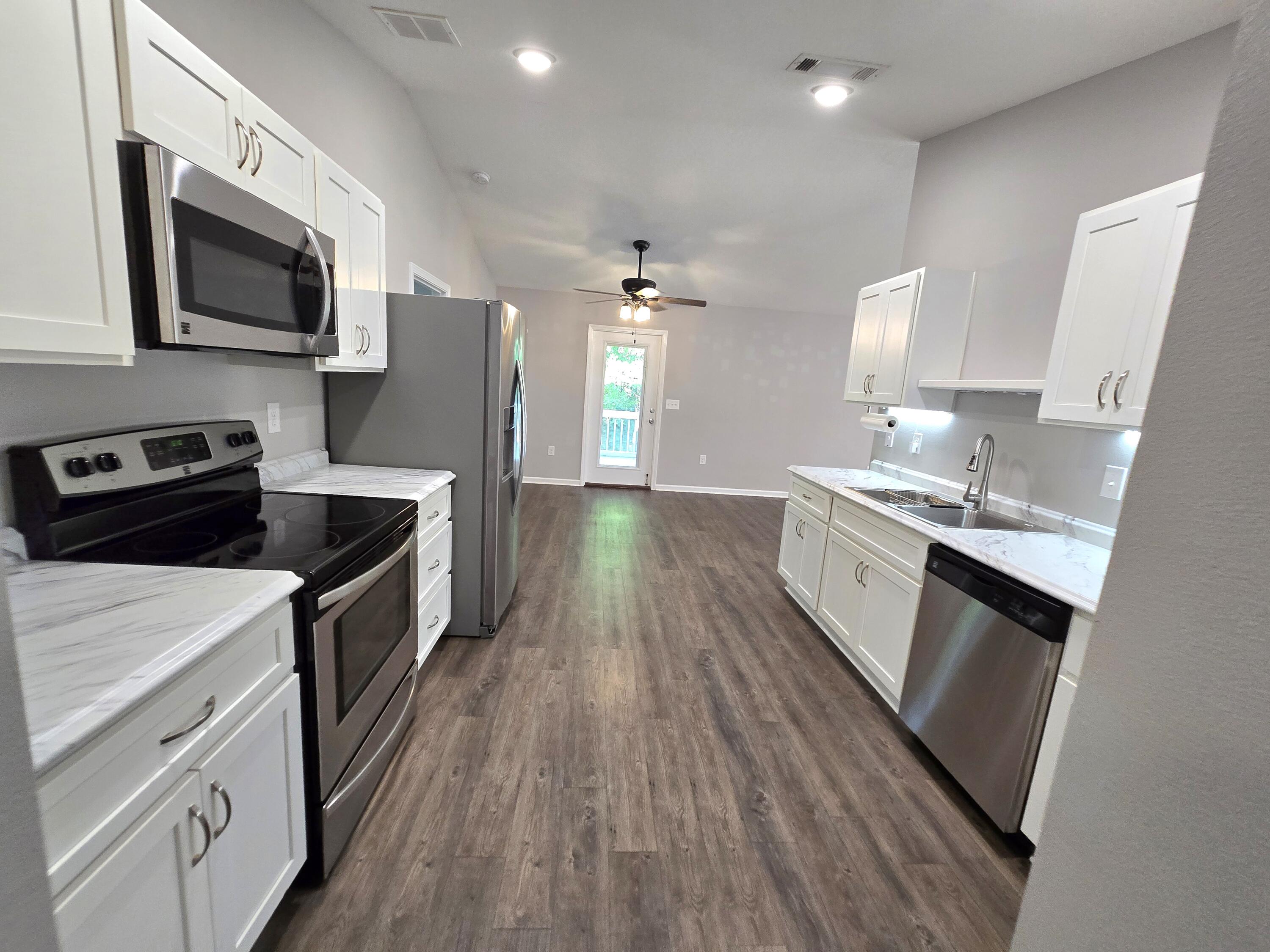 HIDDEN LAKES ESTATES - Residential