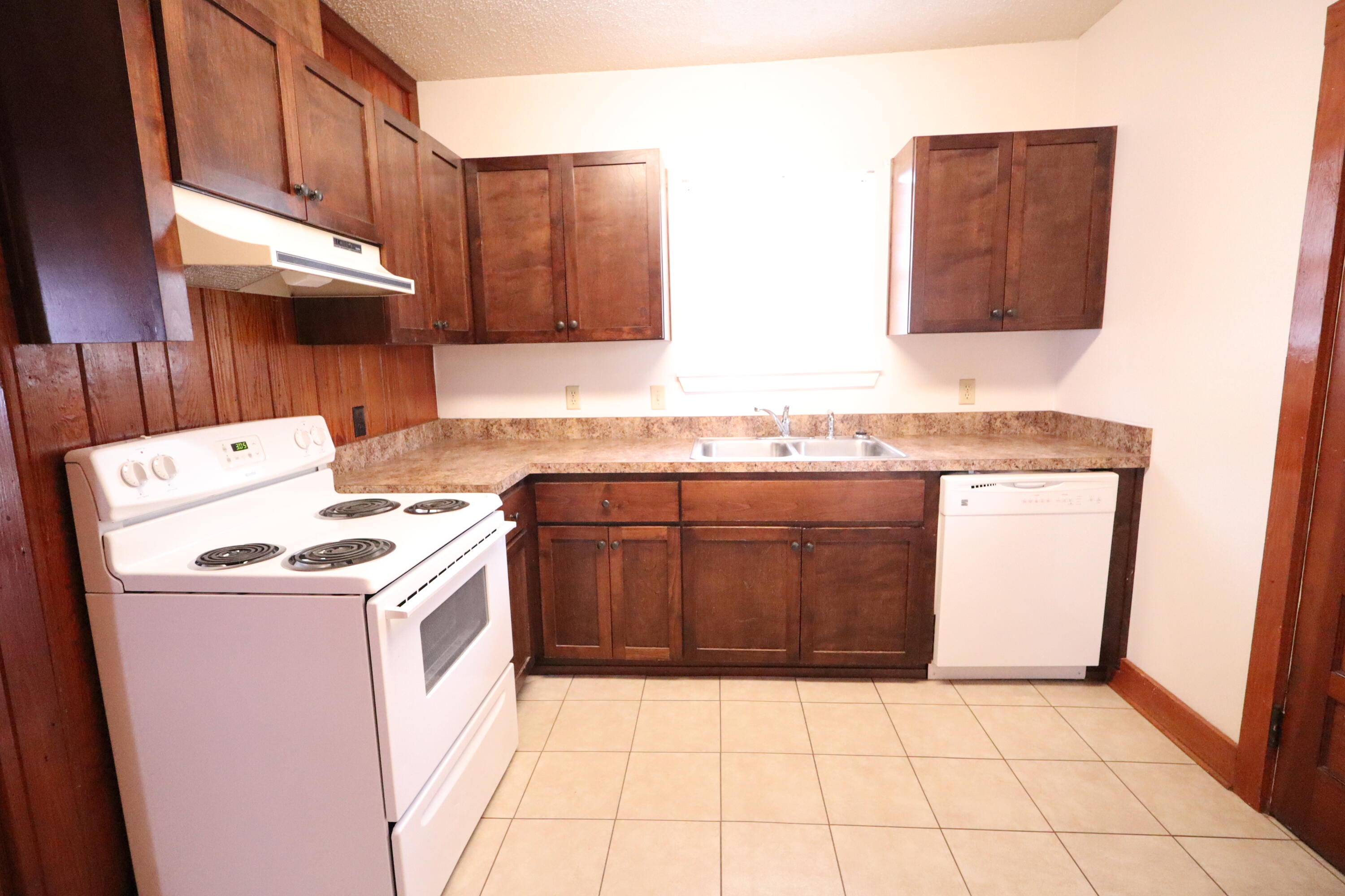 WYNNEHAVEN BEACH PATIO HOMES - Residential Lease