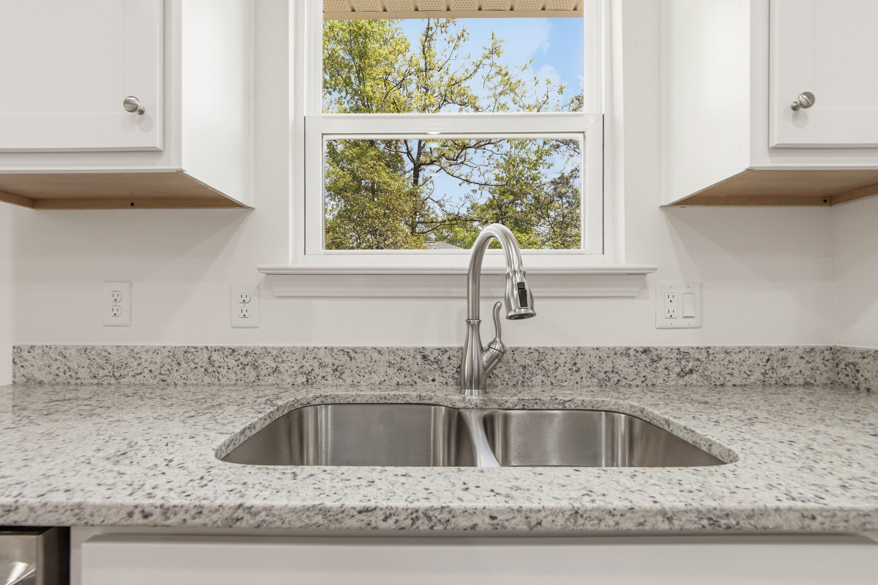 OAKWOOD HILLS UNIT 1 - Residential