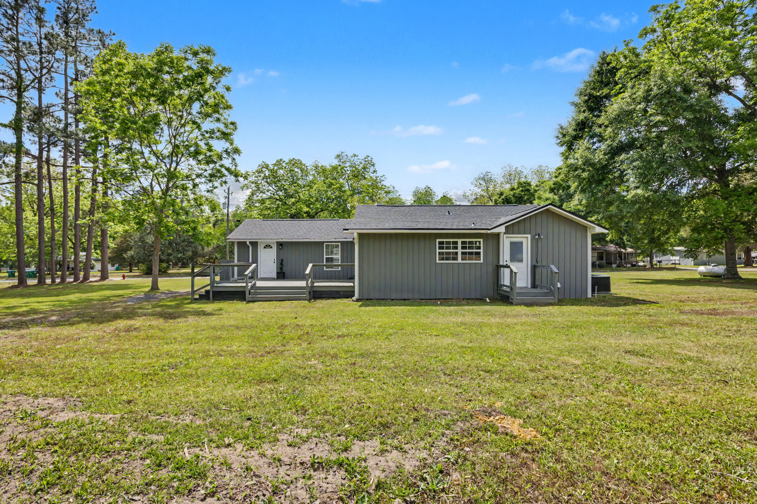 NO RECORDED SUBDIVISION - Residential