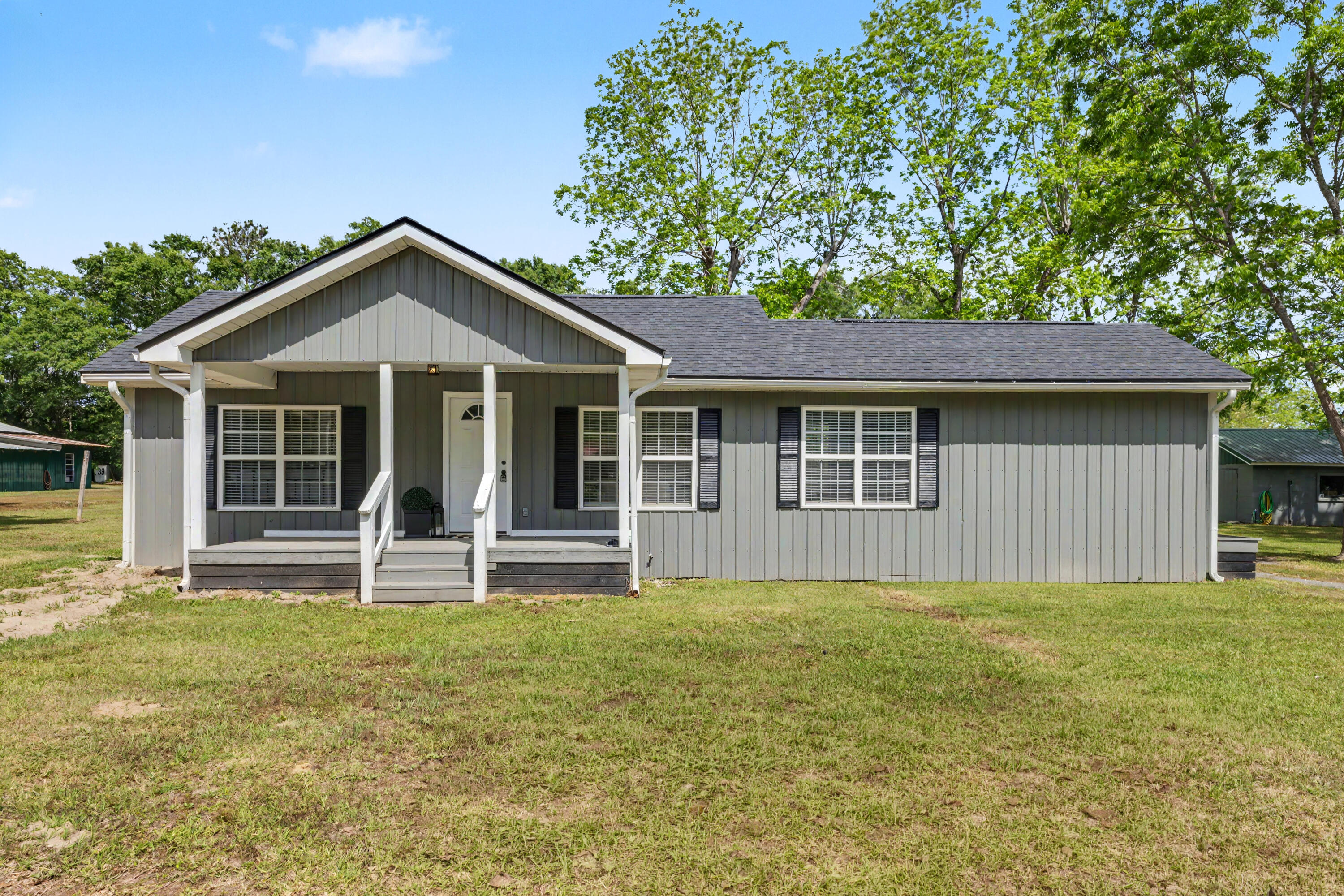 NO RECORDED SUBDIVISION - Residential