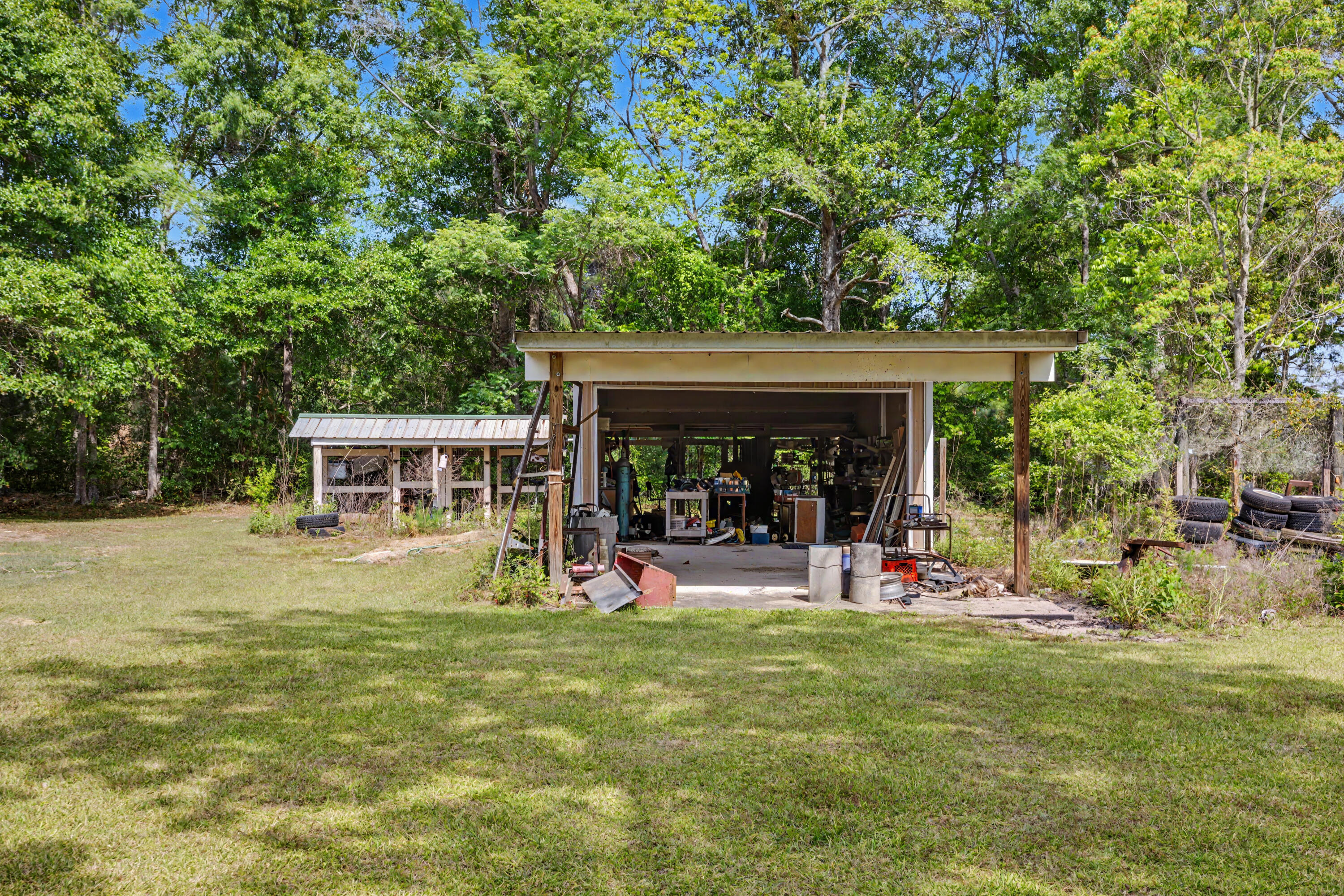 NO RECORDED SUBDIVISION - Residential