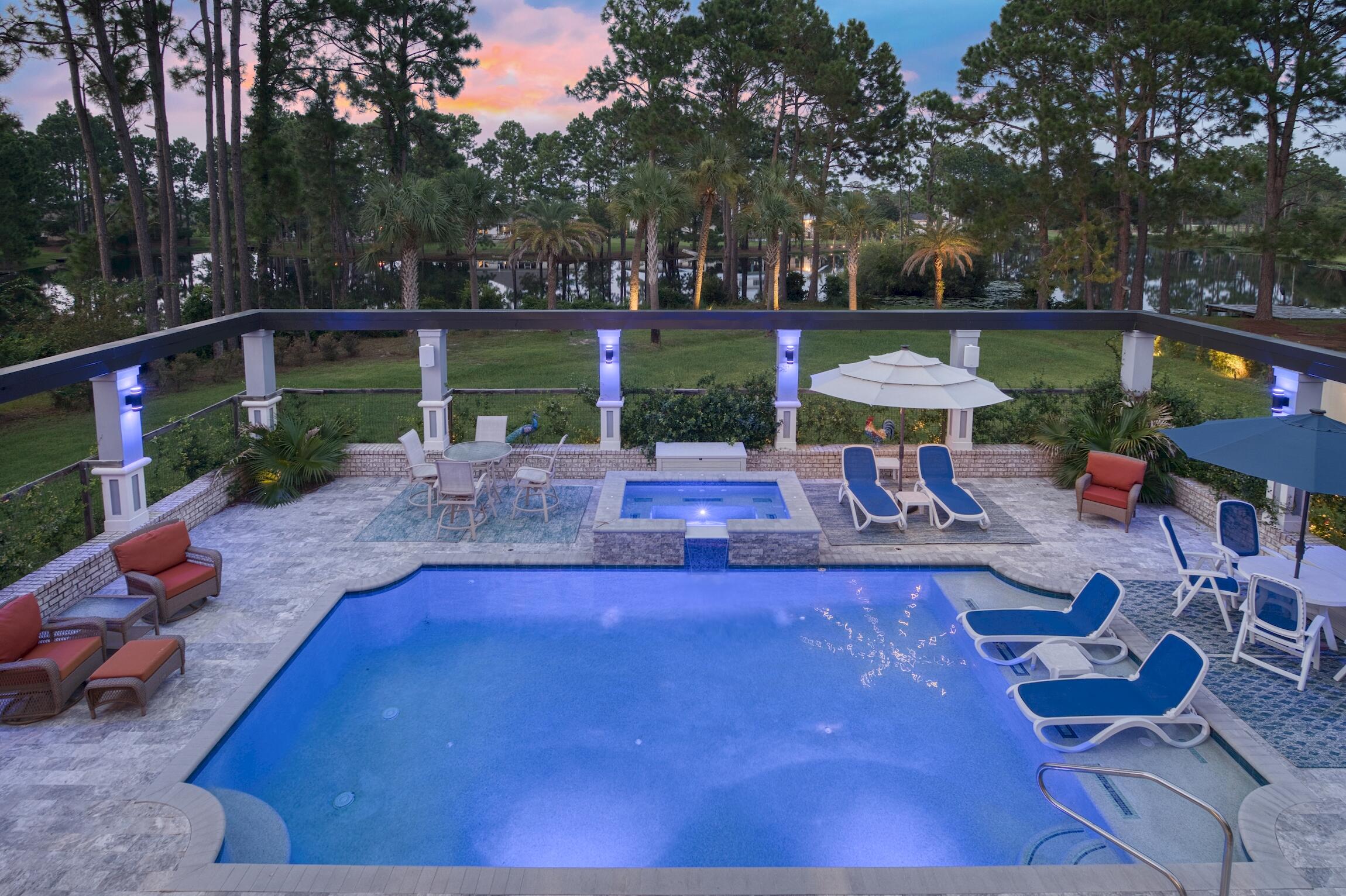 COUNTRY CLUB HILLS - Residential Lease