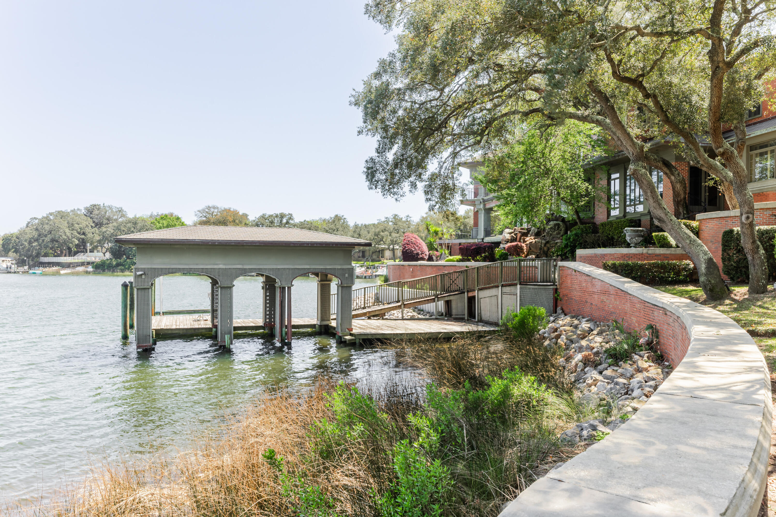 CARLANN SHORES - Residential