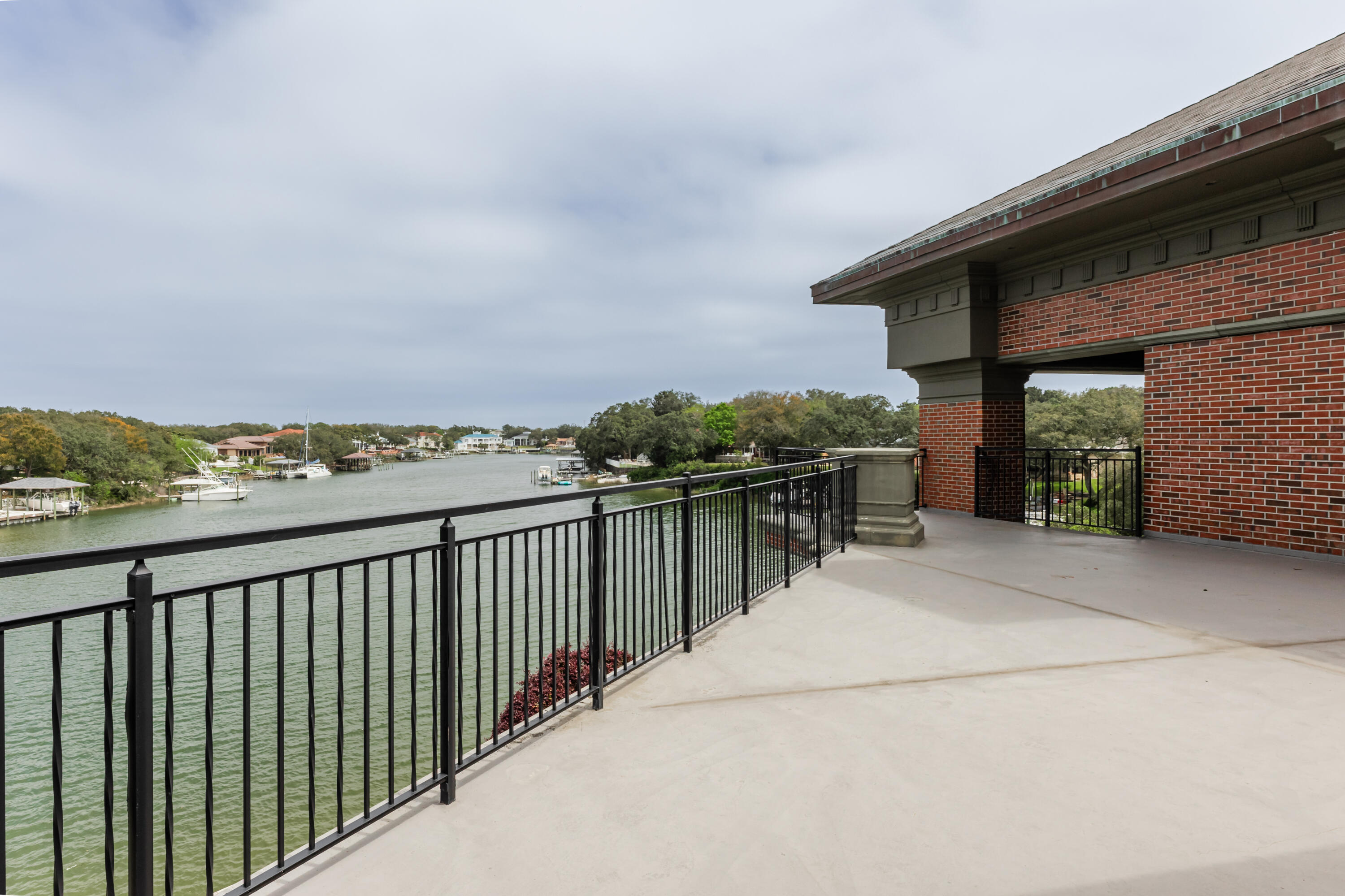 CARLANN SHORES - Residential