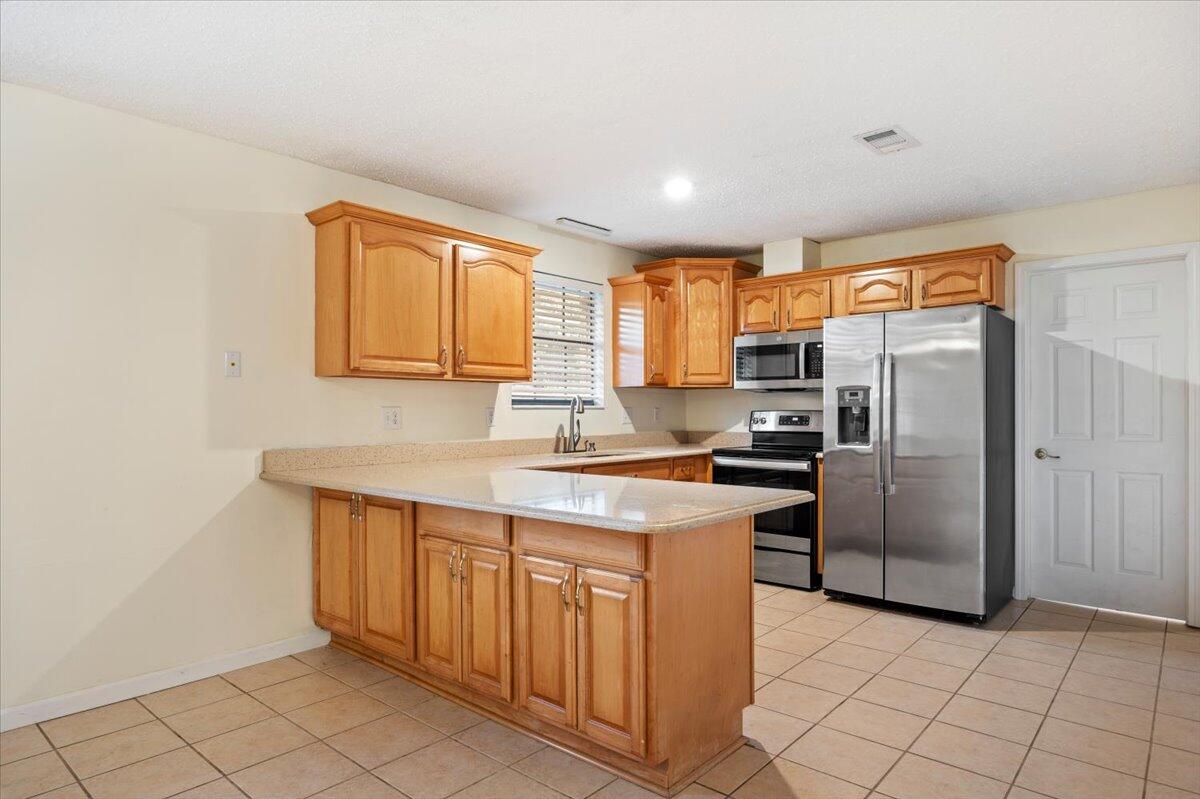 NORTHRIDGE - Residential